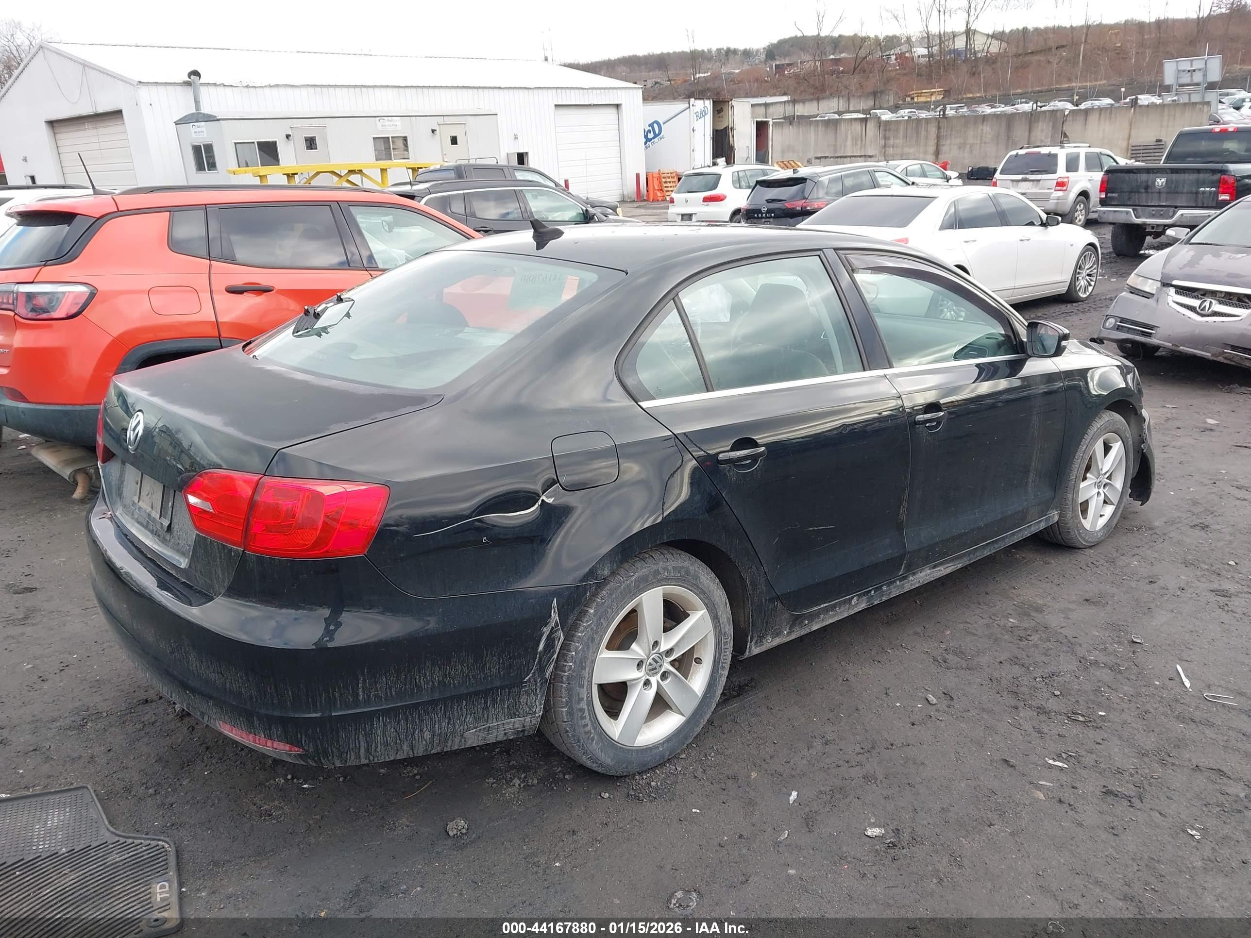 VOLKSWAGEN JETTA image 4
