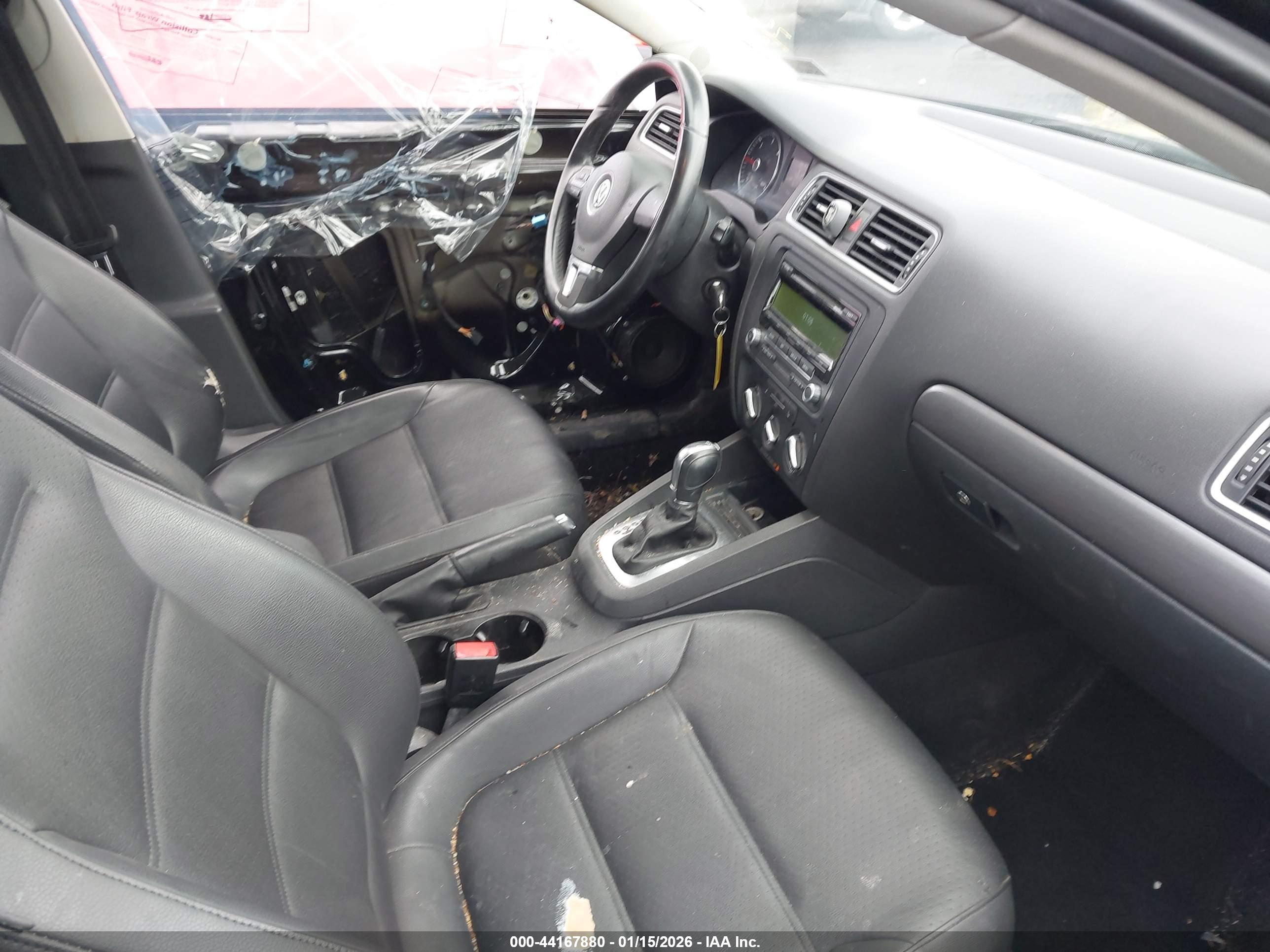 VOLKSWAGEN JETTA image 5