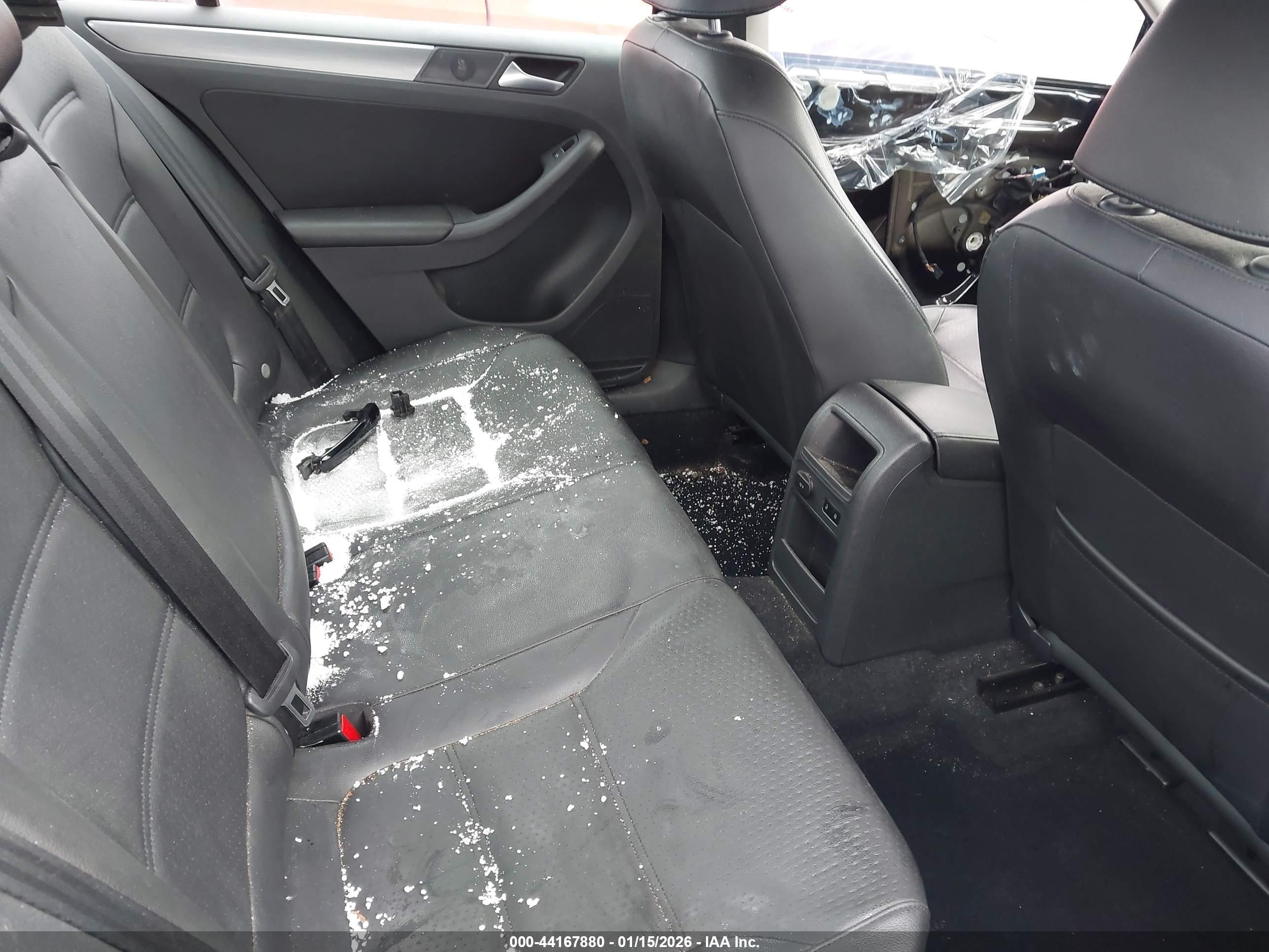VOLKSWAGEN JETTA image 8