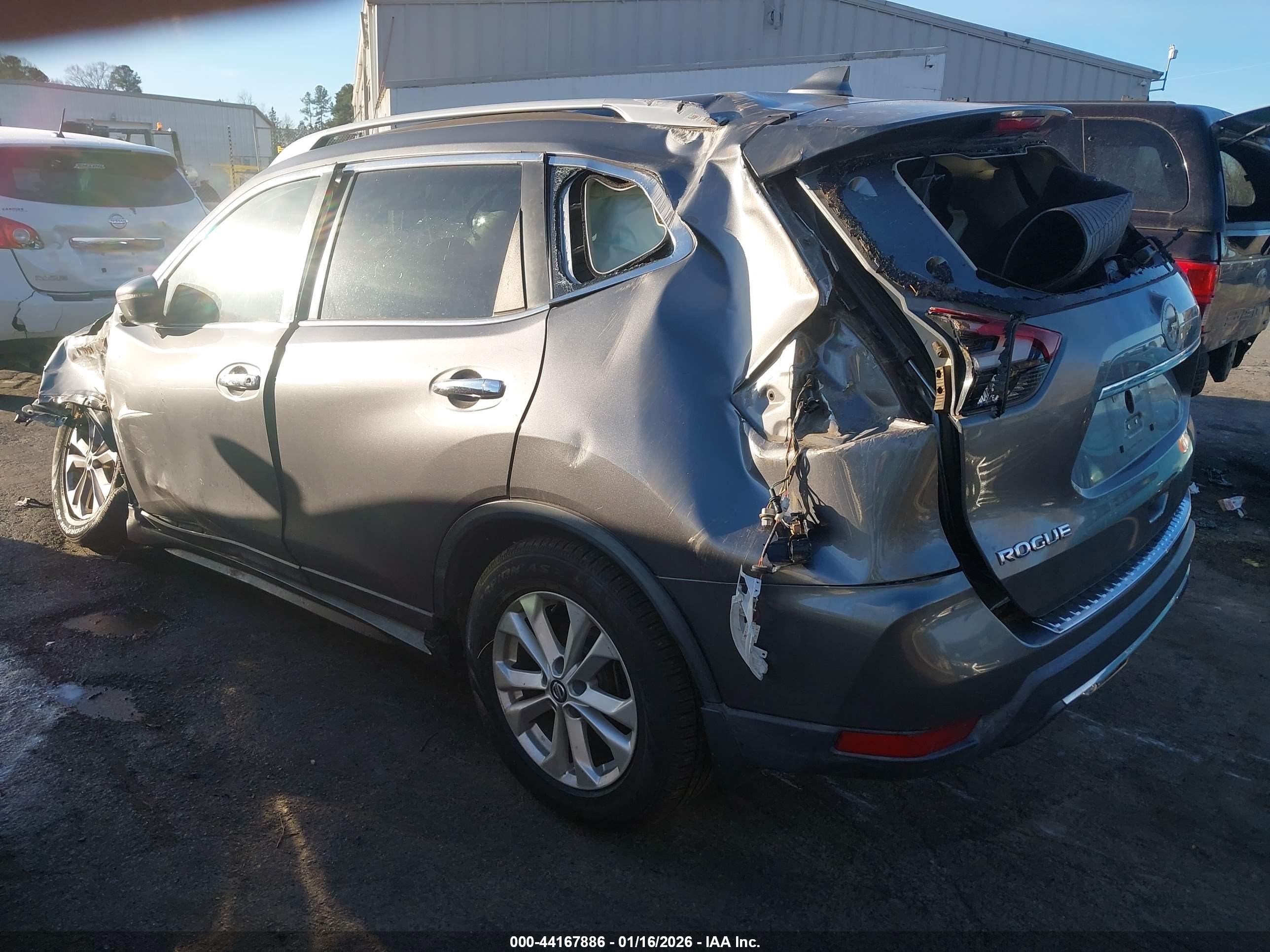 NISSAN ROGUE image 6