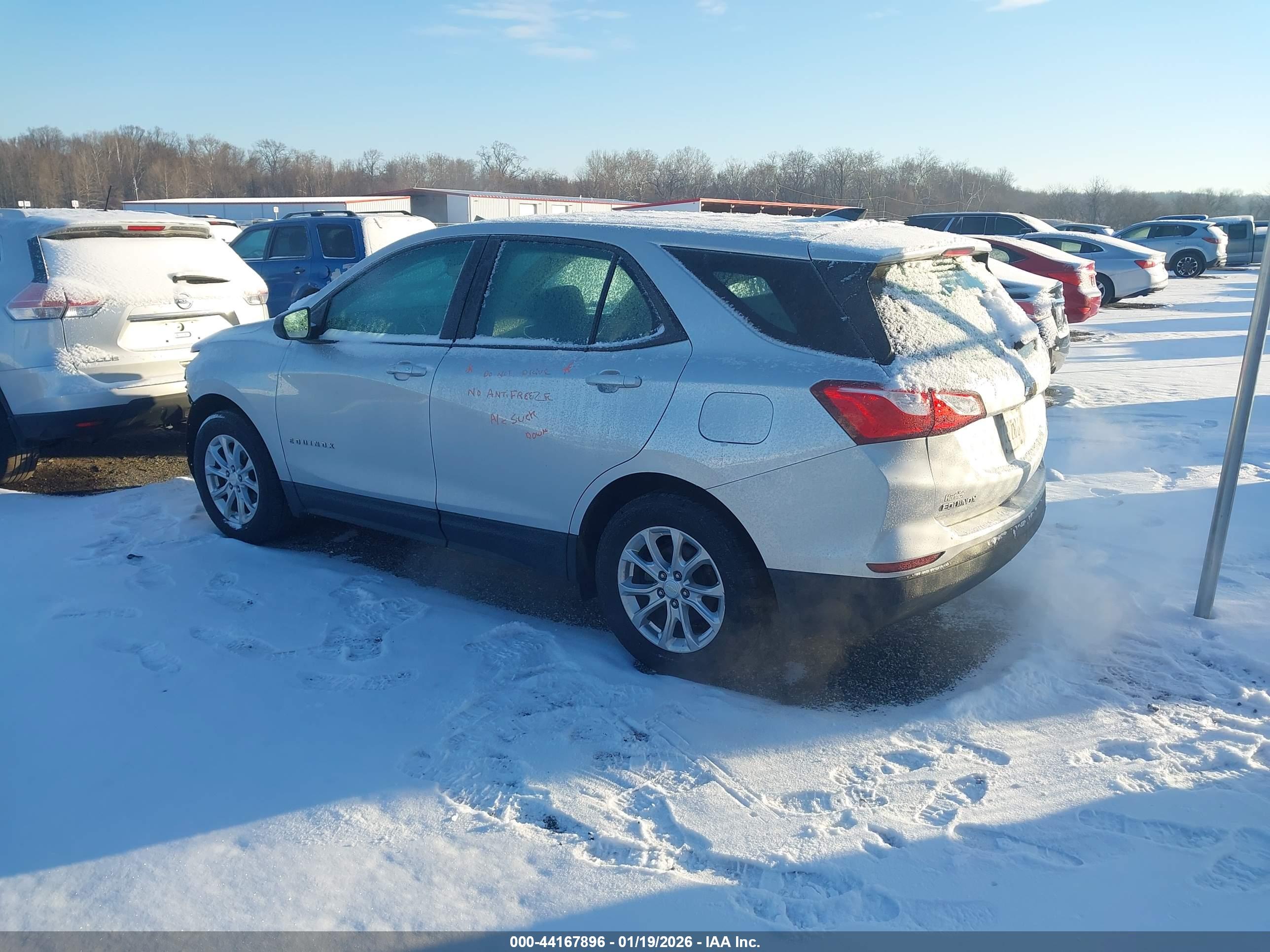 CHEVROLET EQUINOX image 3