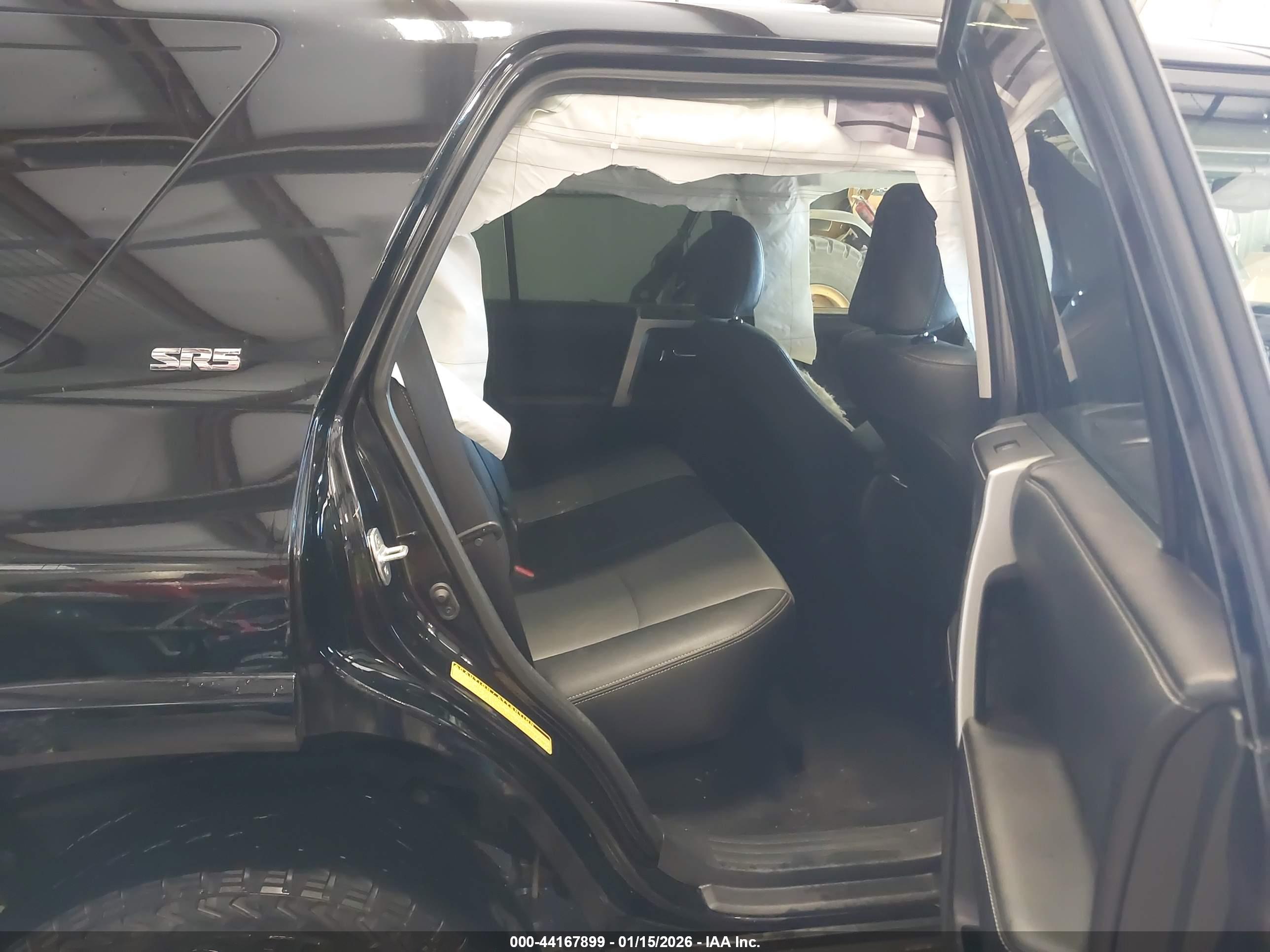 TOYOTA 4RUNNER image 8