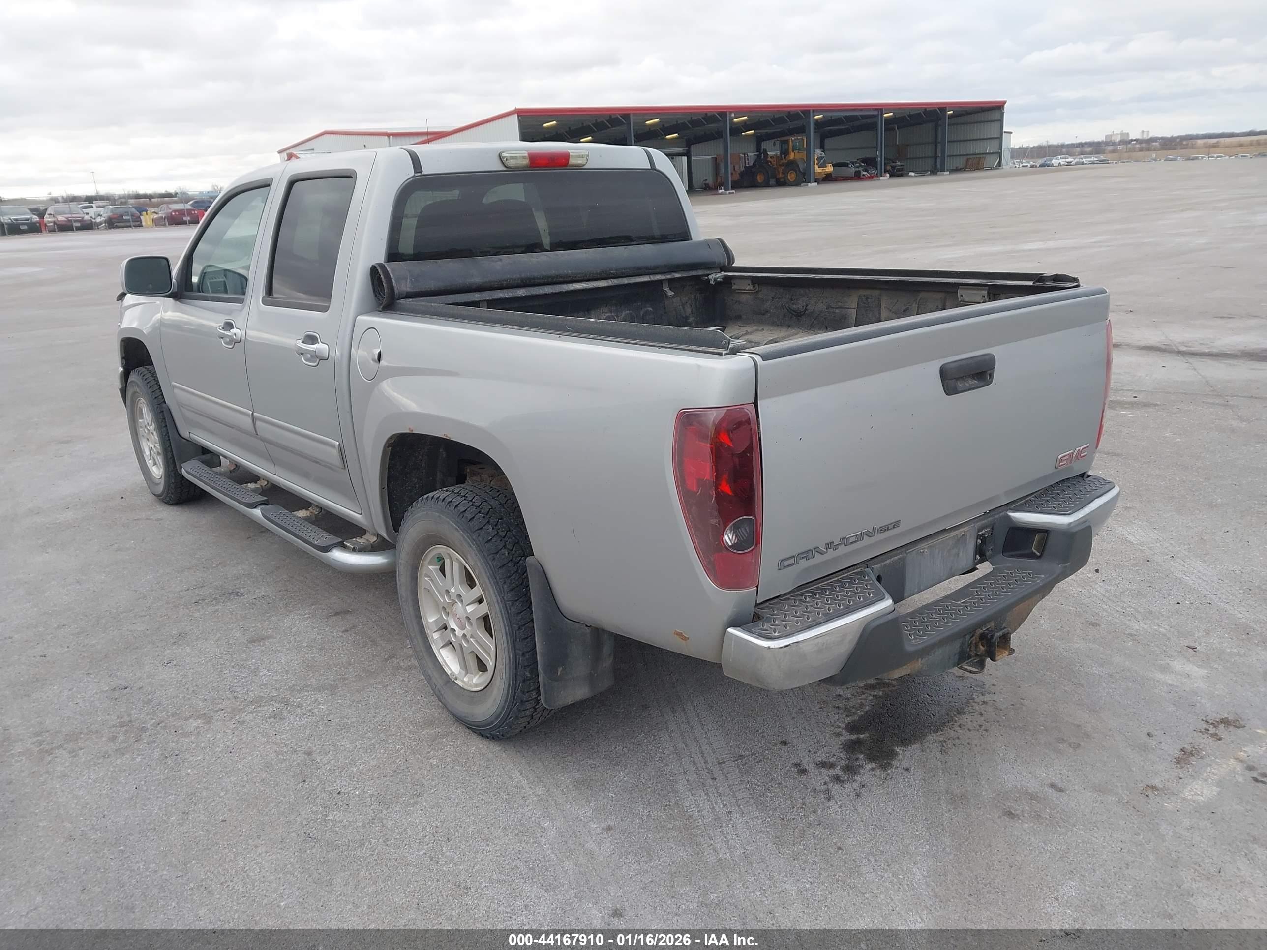 GMC CANYON image 3