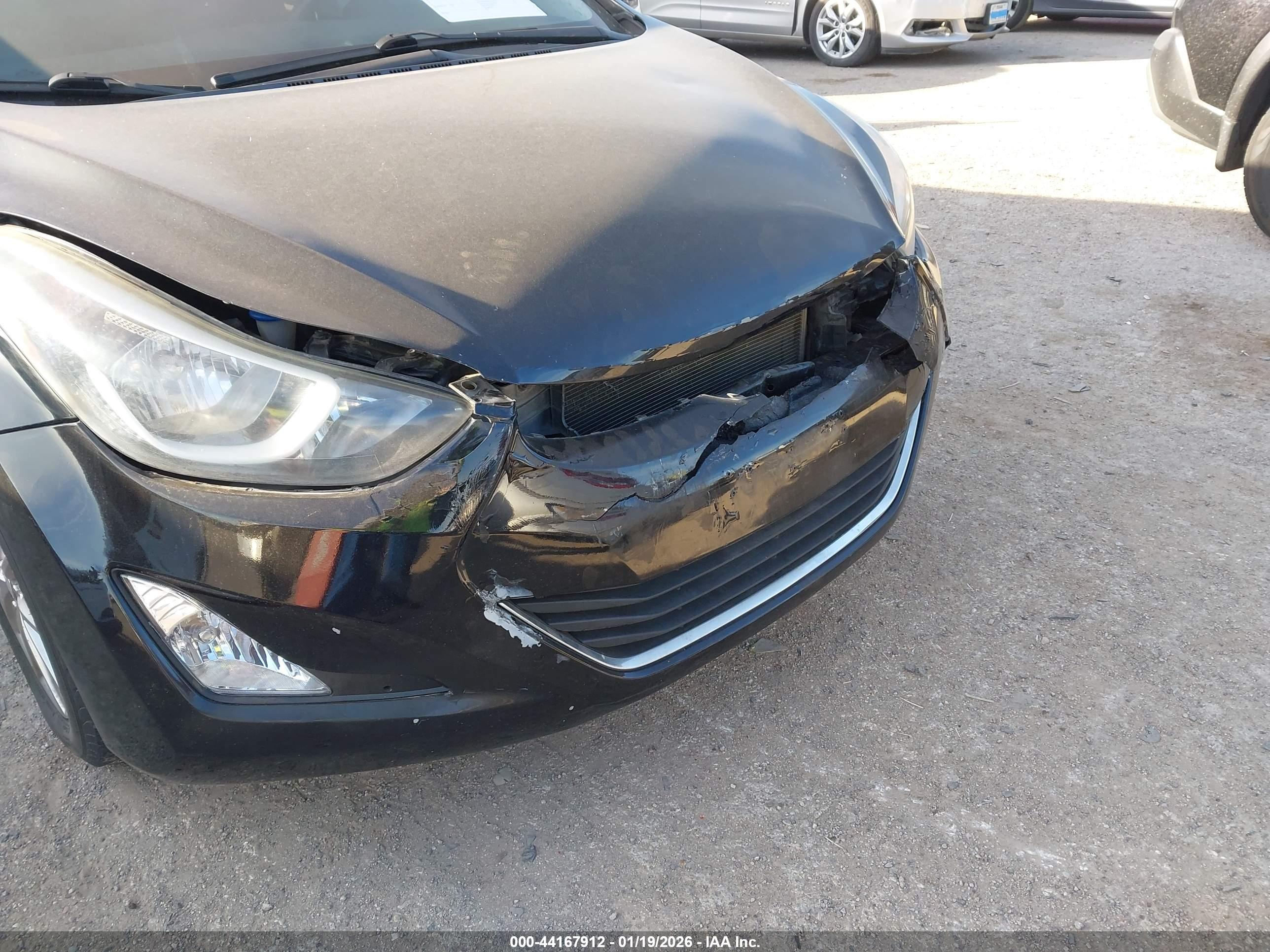 HYUNDAI ELANTRA image 6
