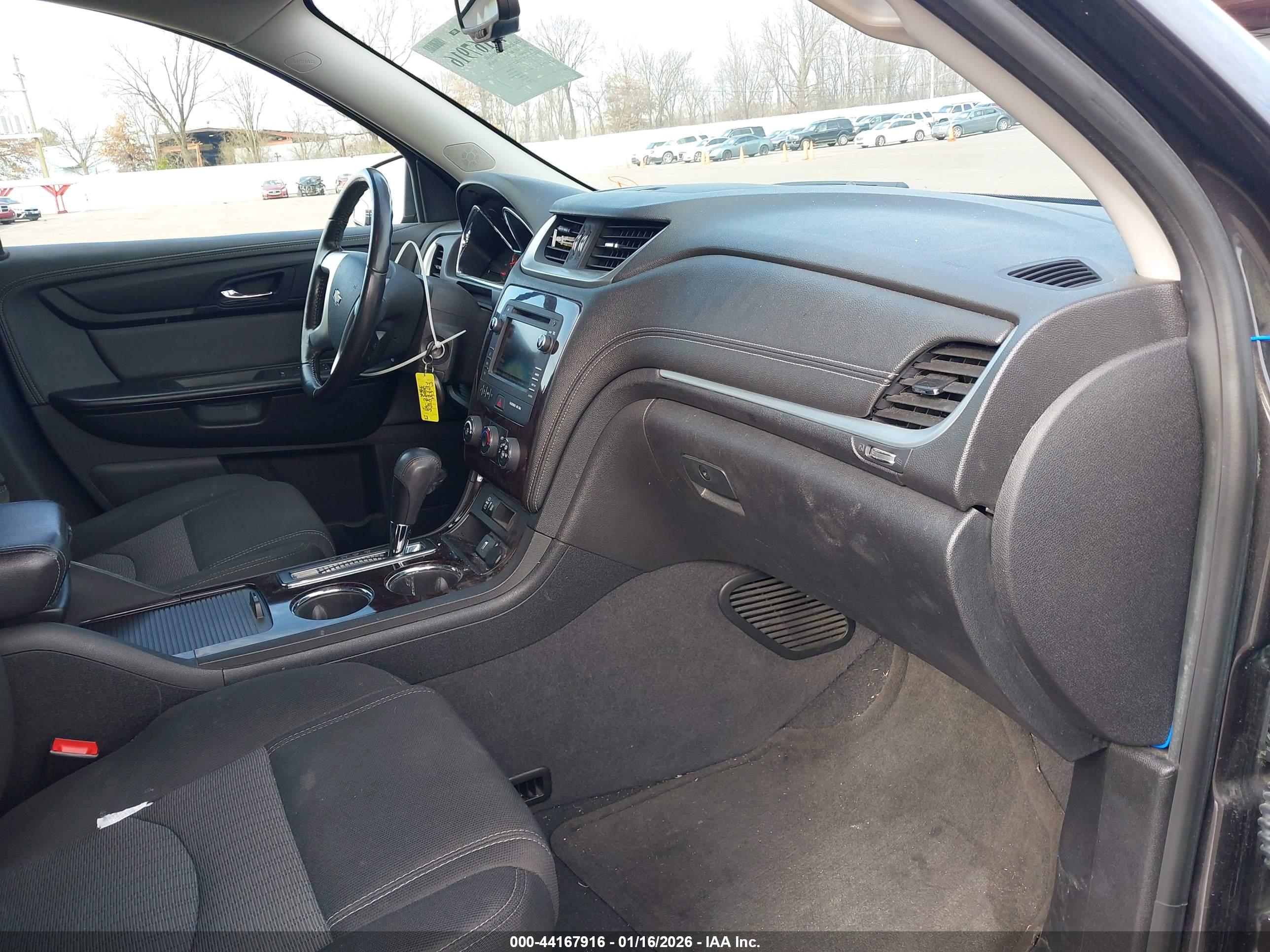 CHEVROLET TRAVERSE image 5