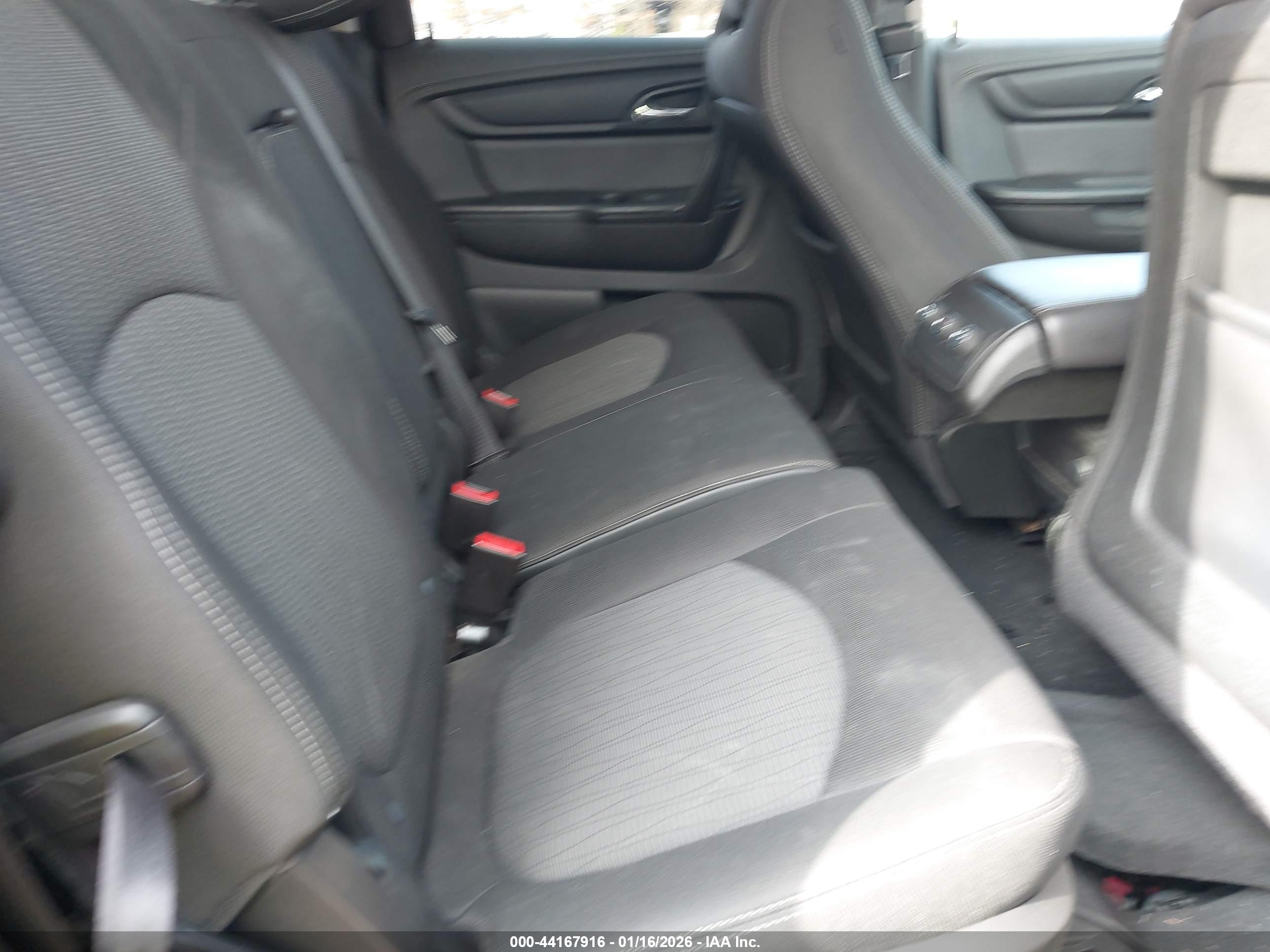 CHEVROLET TRAVERSE image 8