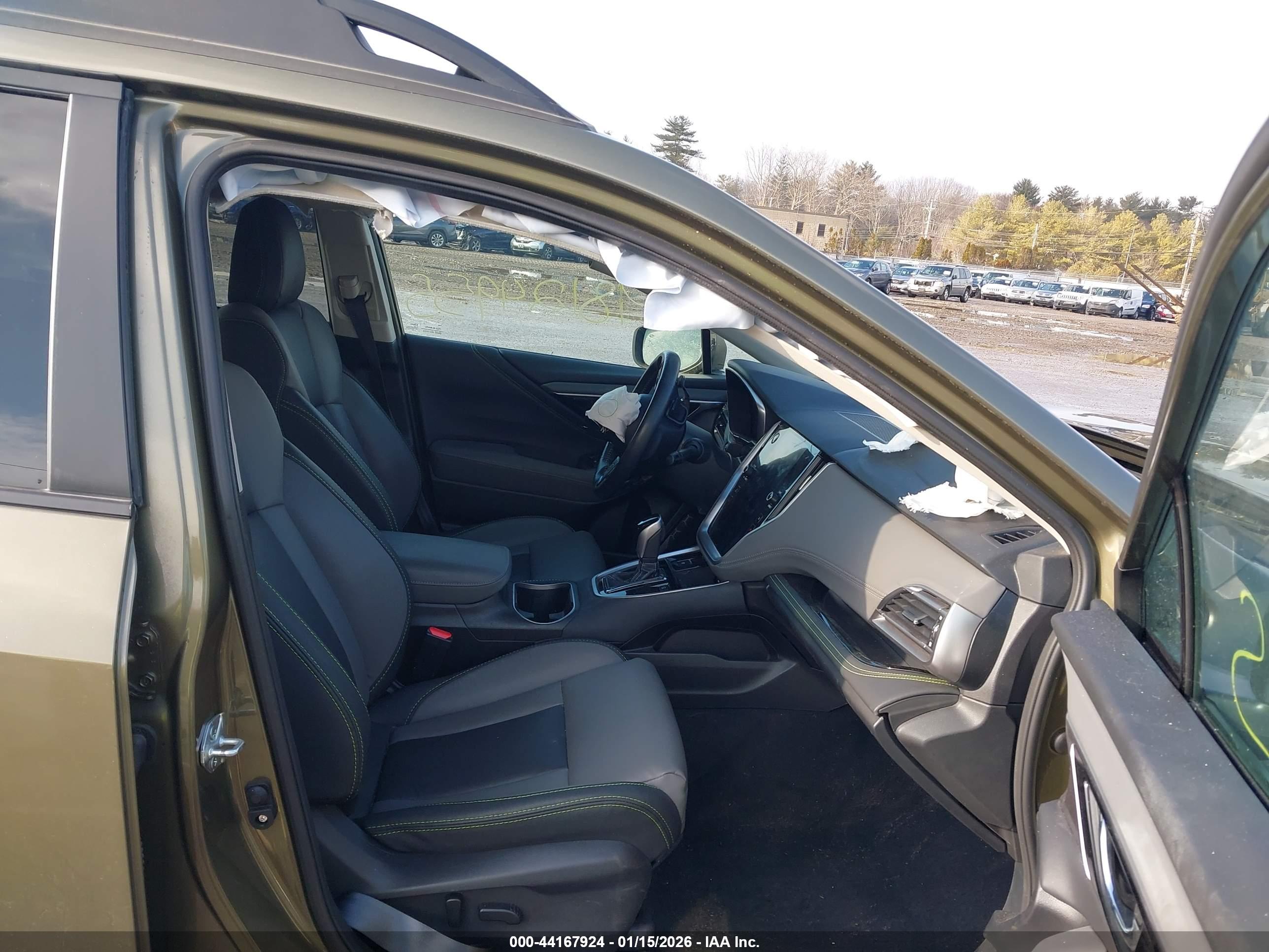SUBARU OUTBACK image 5
