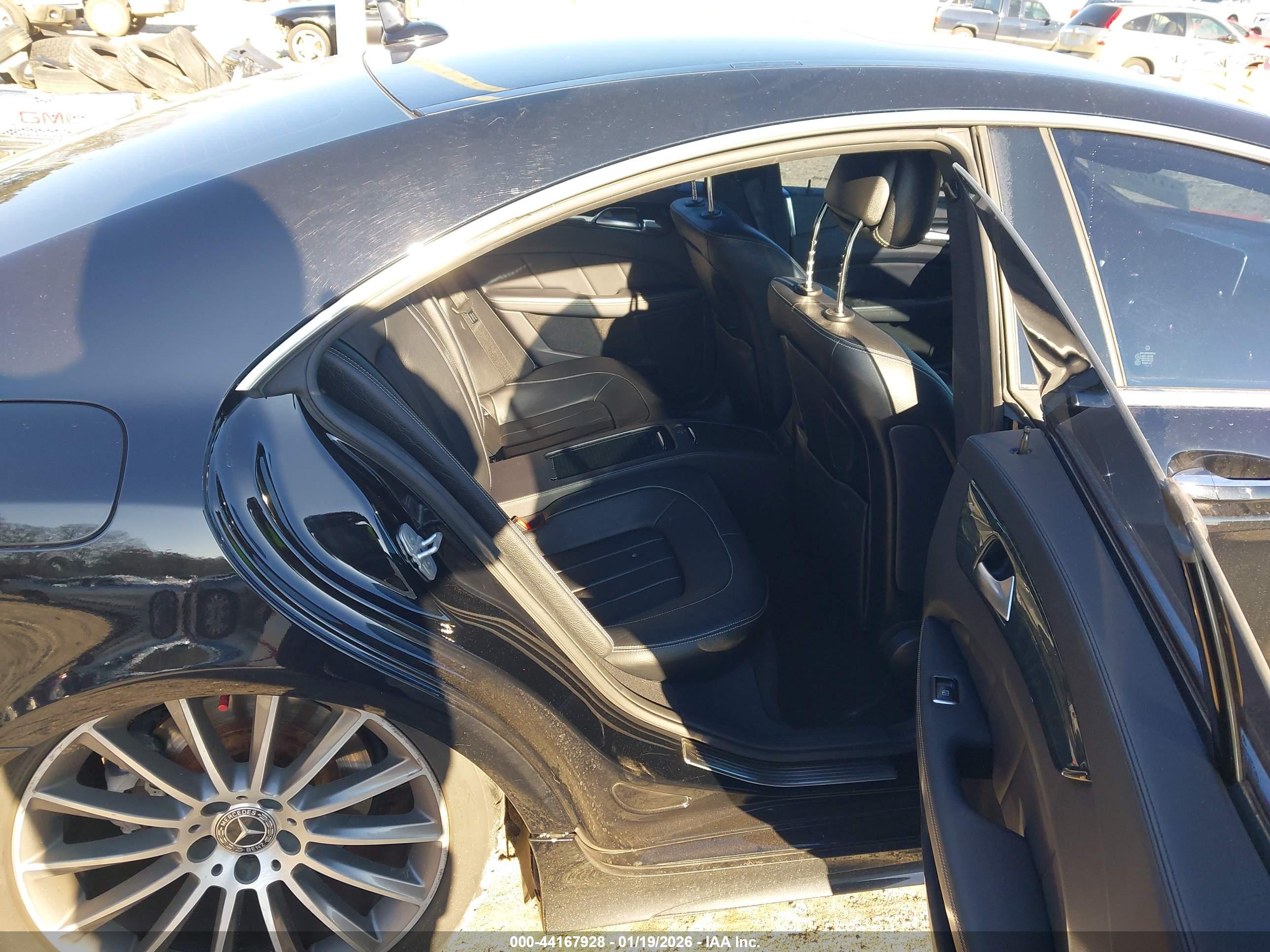 MERCEDES-BENZ CLS image 8