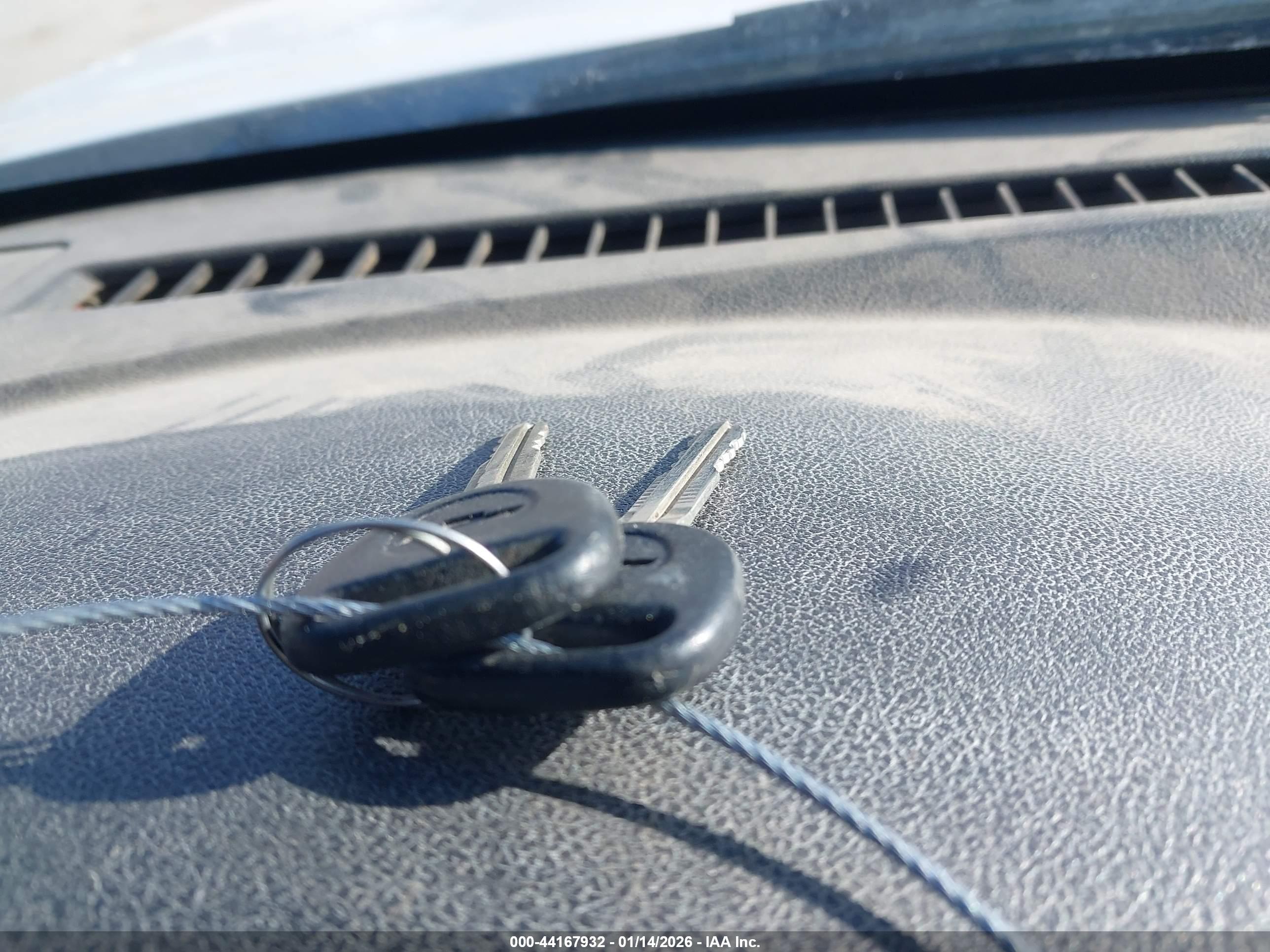 CHEVROLET COLORADO image 11