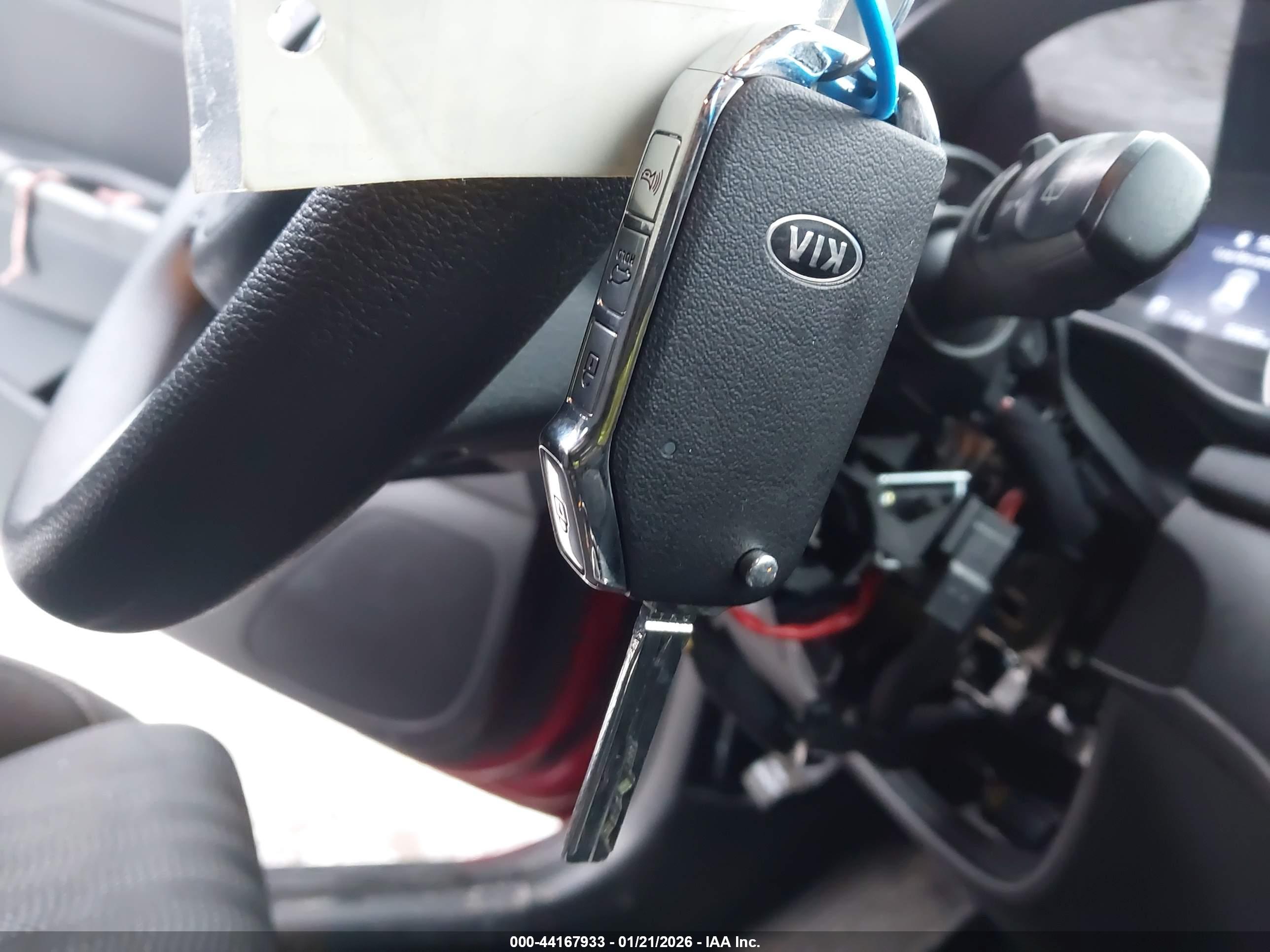 KIA SPORTAGE image 11
