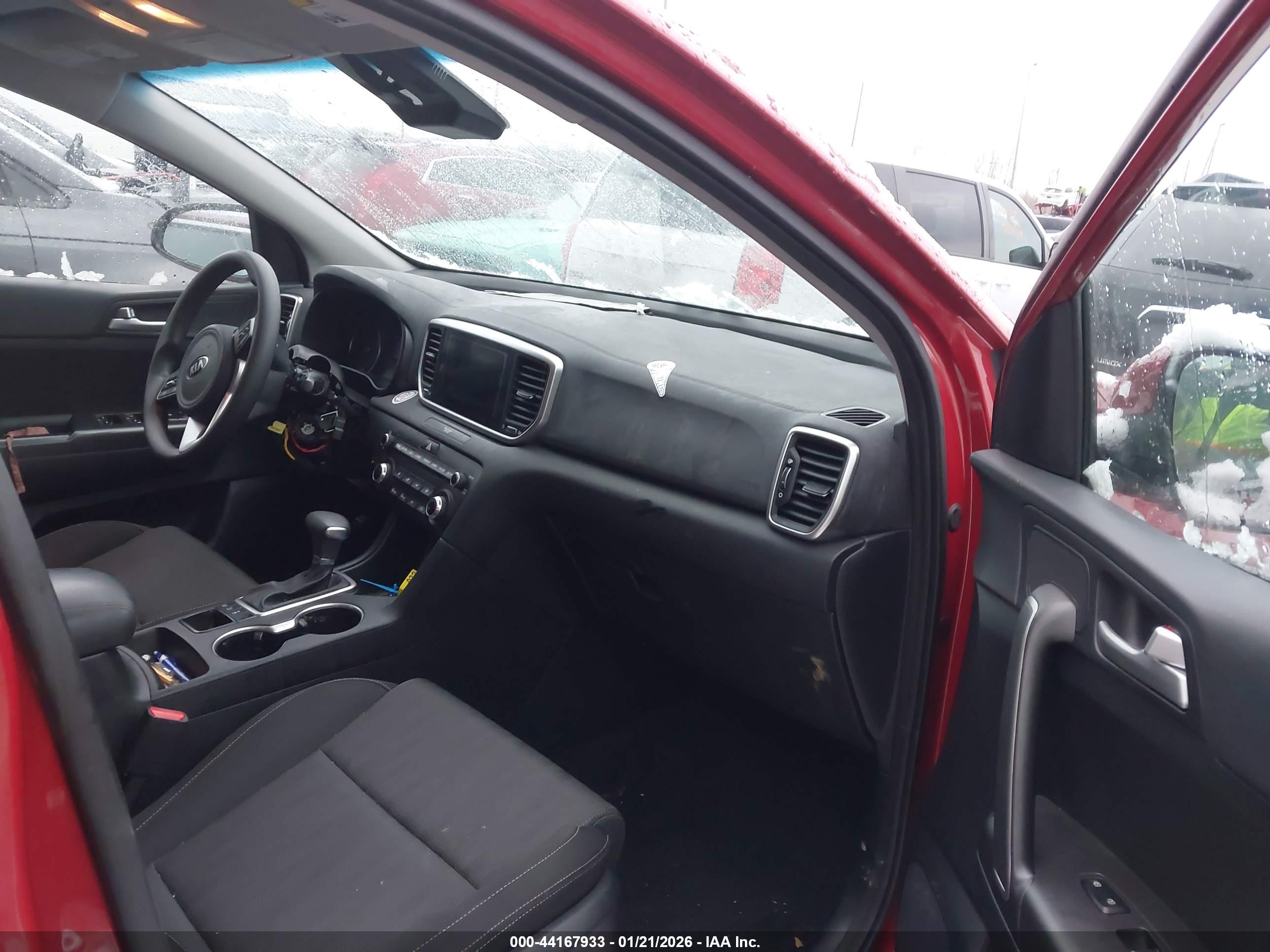 KIA SPORTAGE image 5