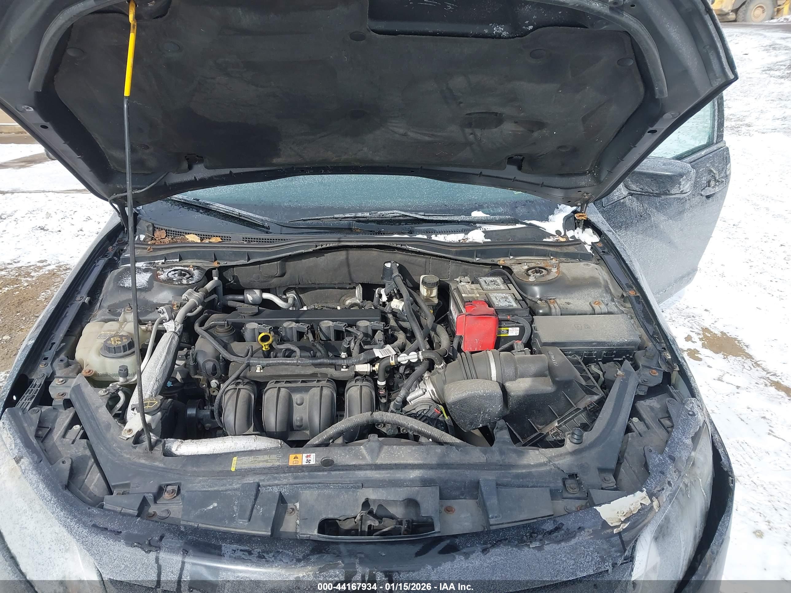FORD FUSION image 10