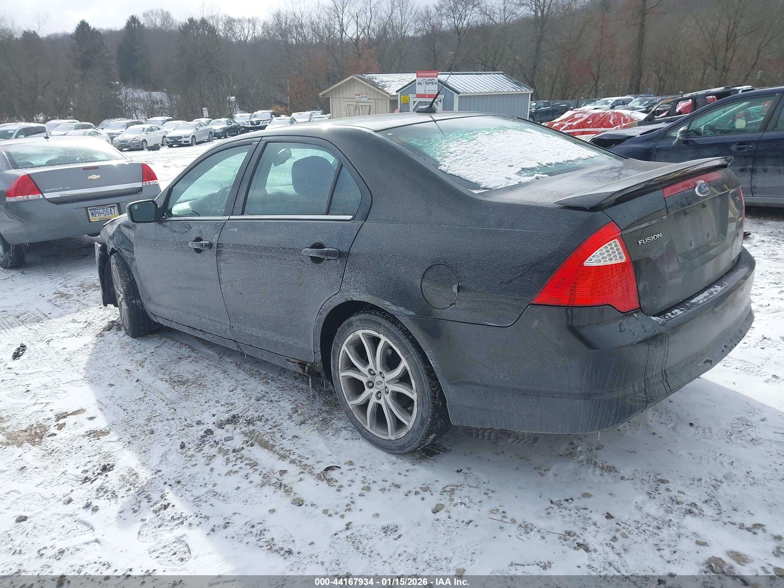 FORD FUSION image 3