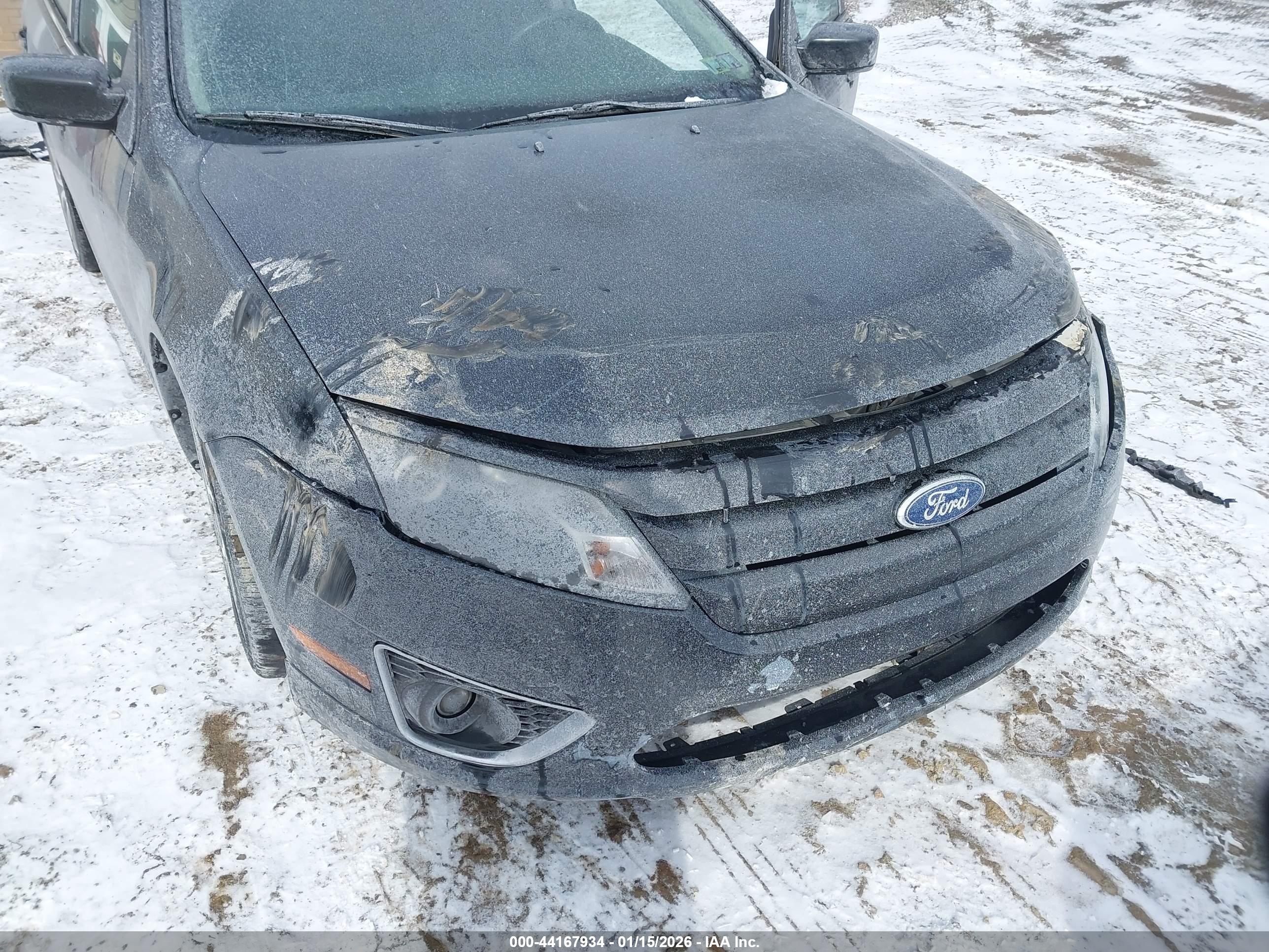 FORD FUSION image 6