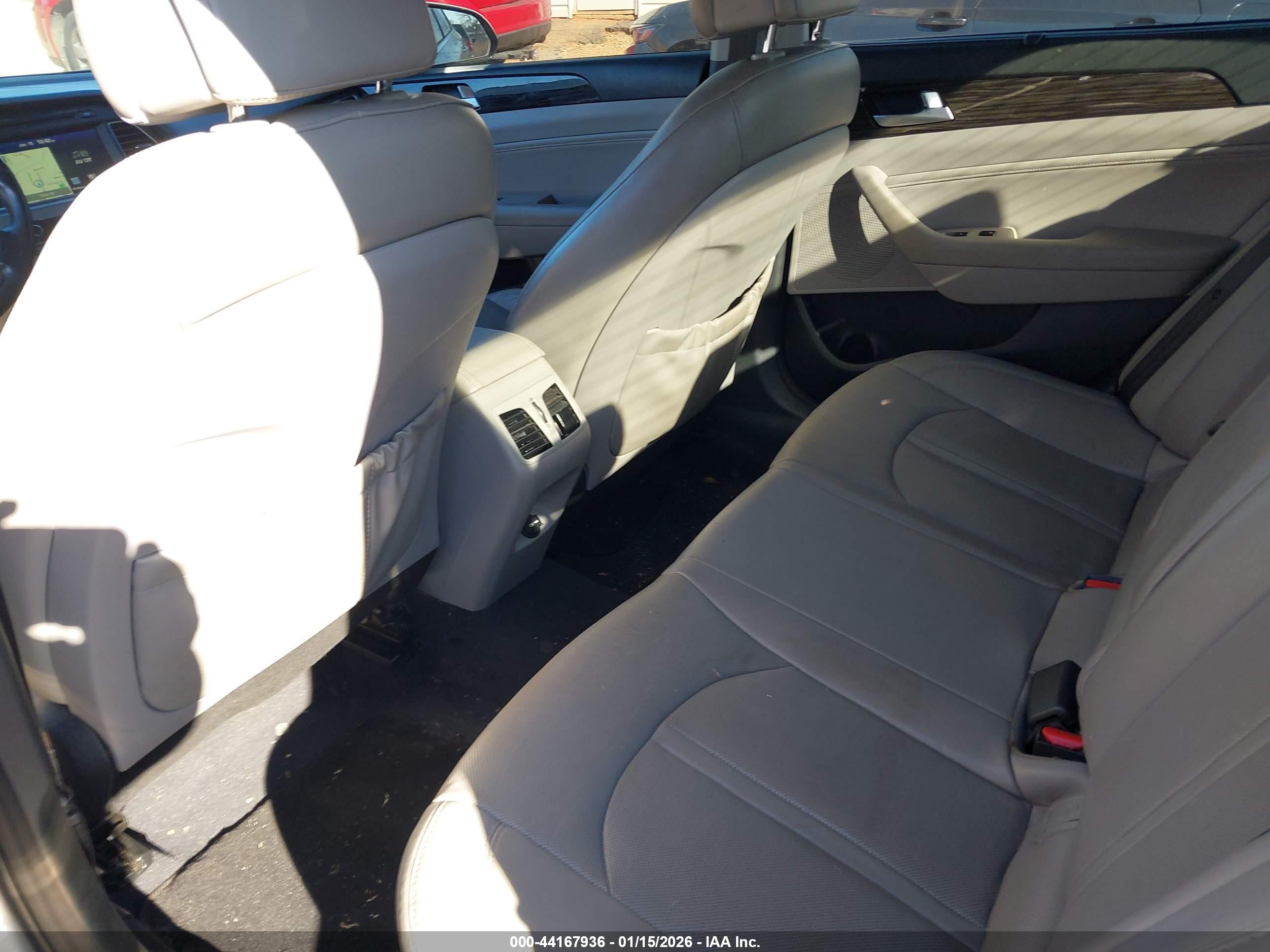 HYUNDAI SONATA image 8