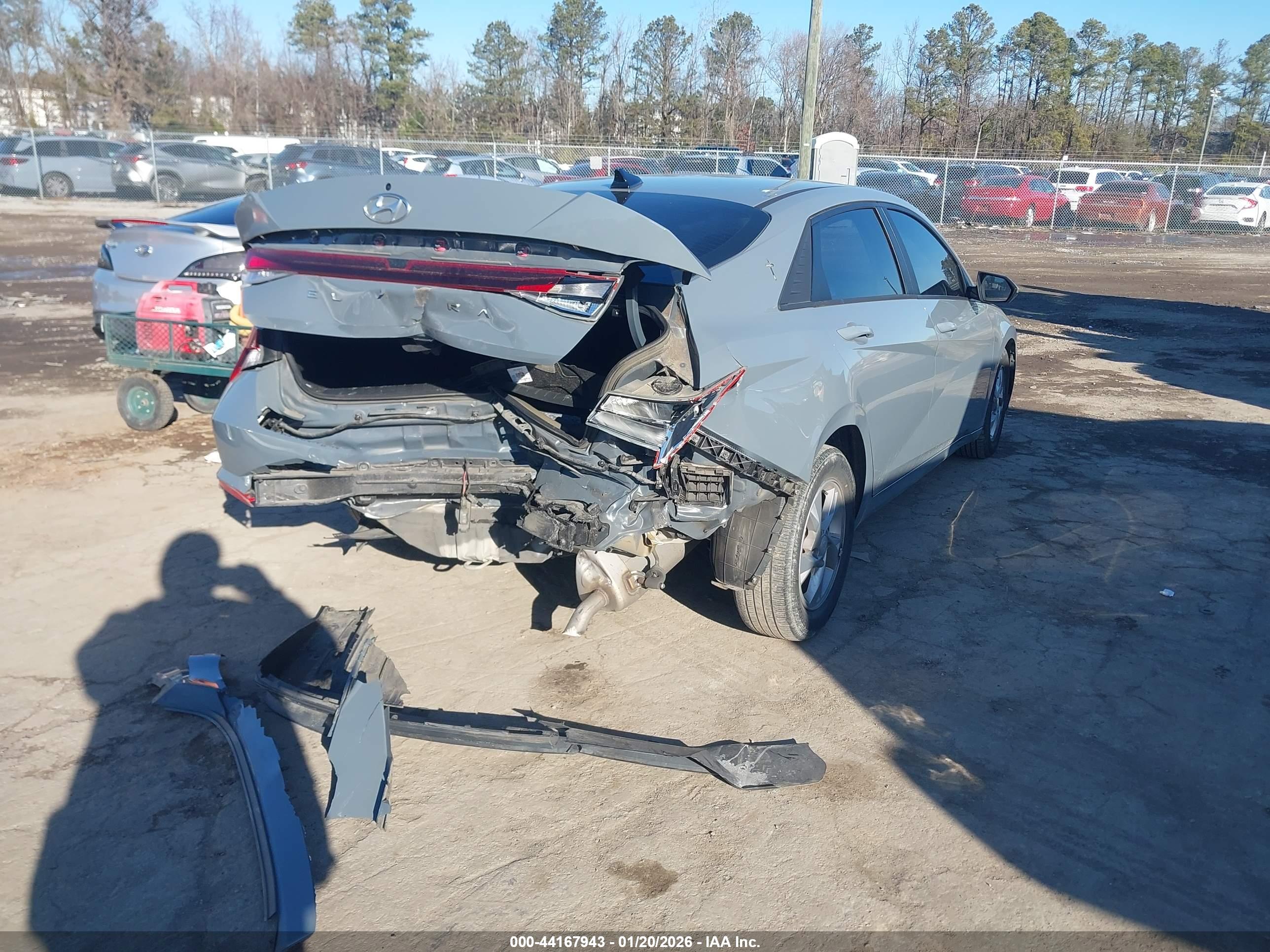 HYUNDAI ELANTRA image 4