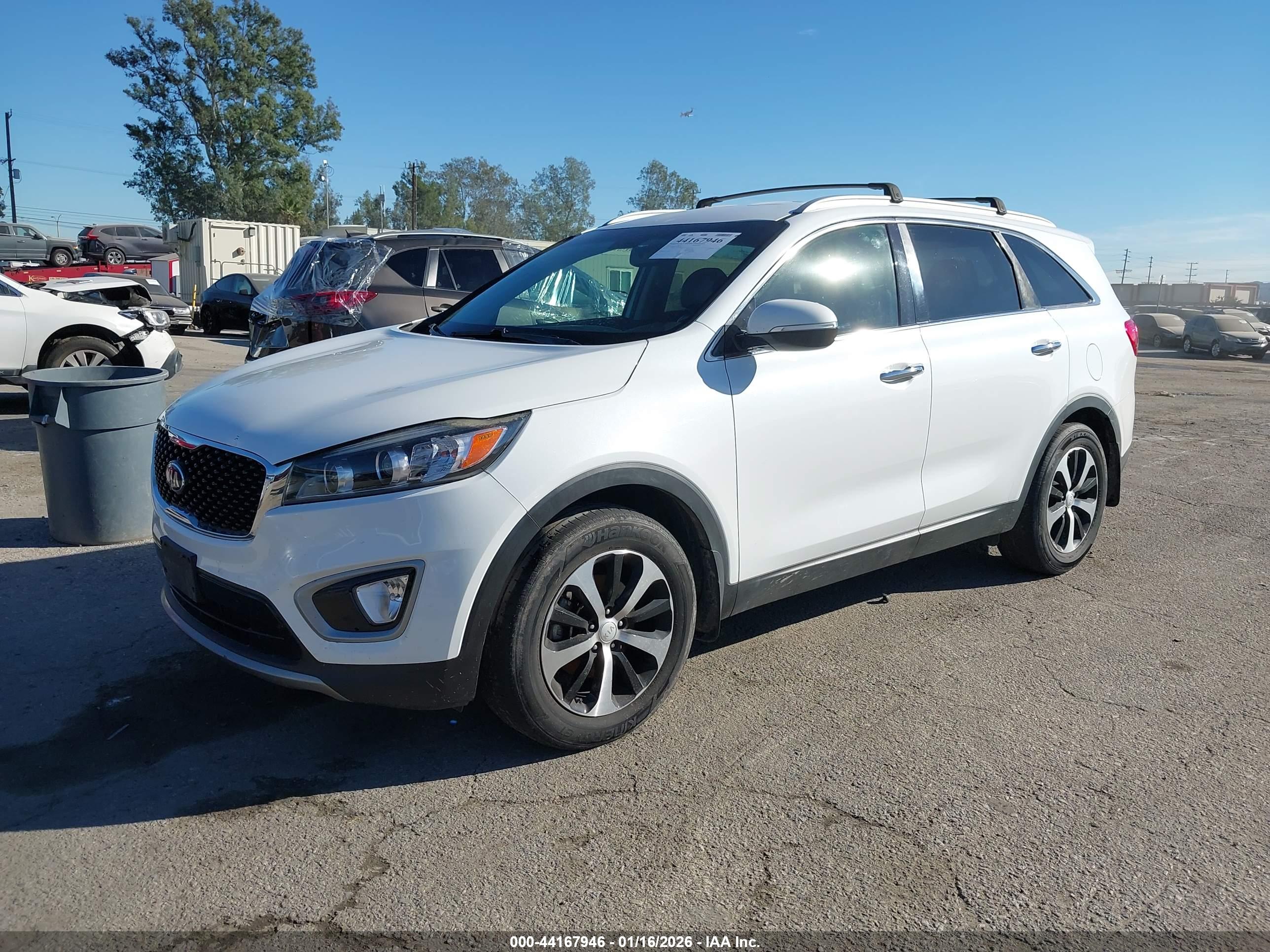 KIA SORENTO image 2