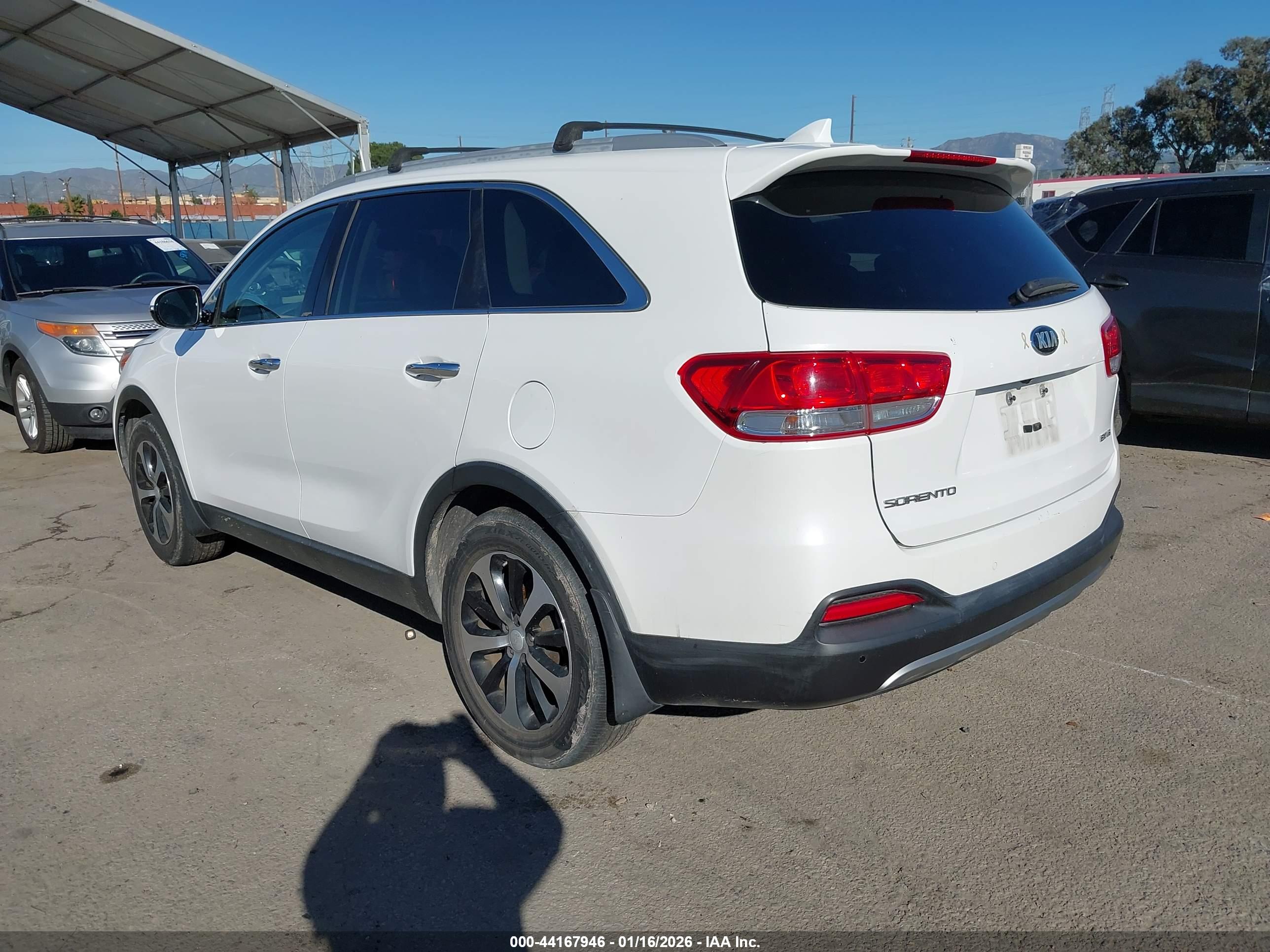 KIA SORENTO image 3