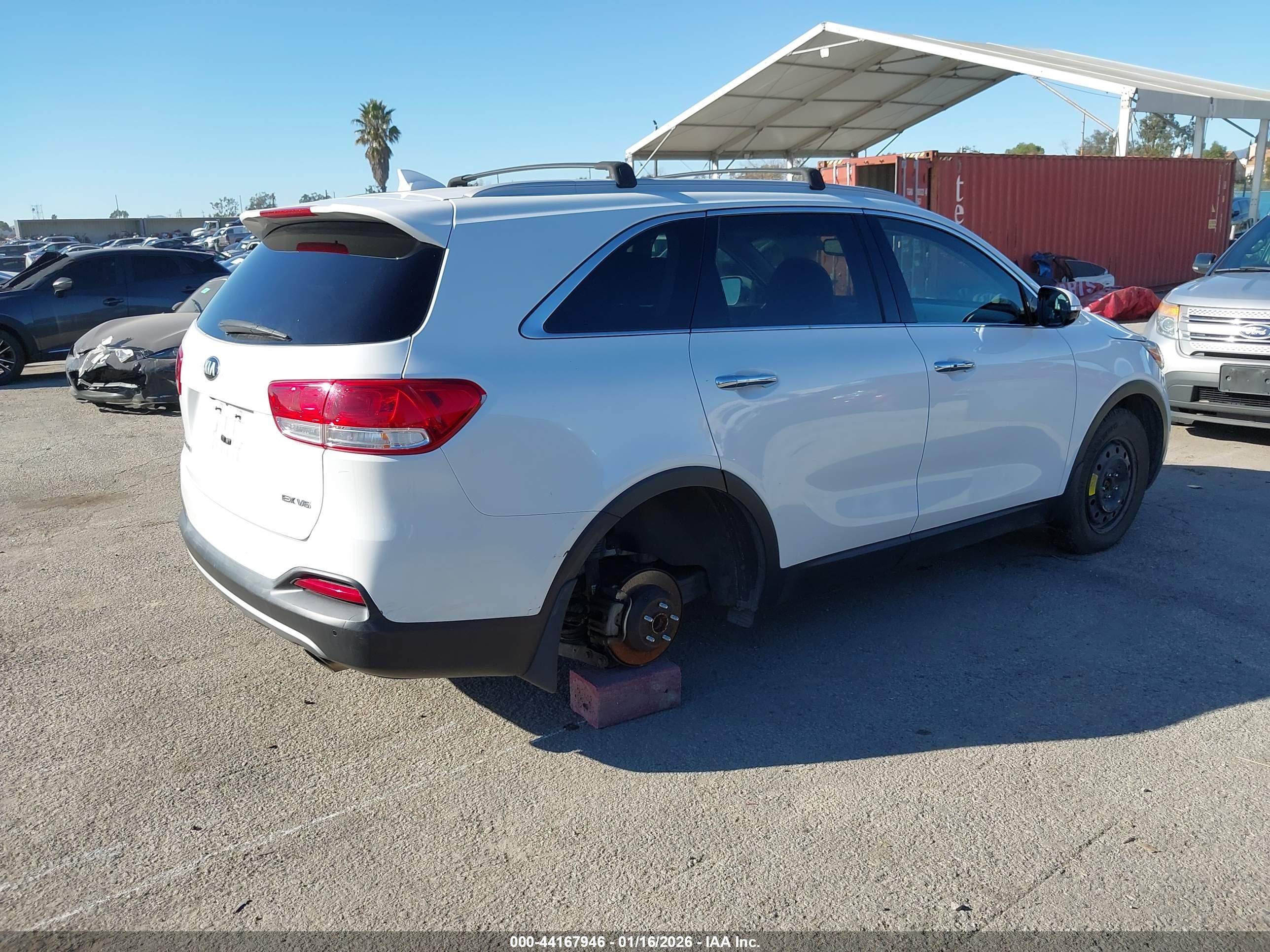 KIA SORENTO image 4