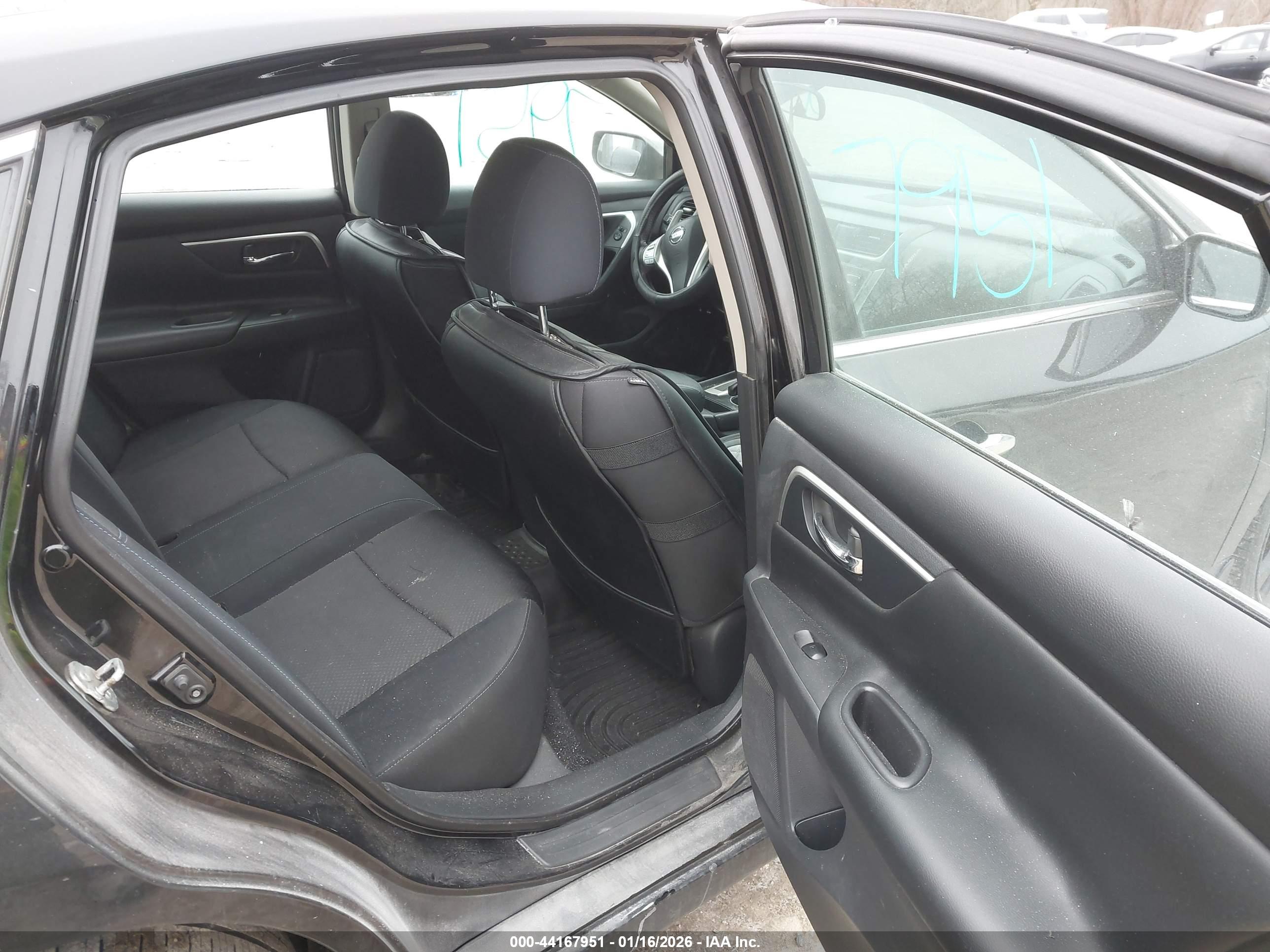 NISSAN ALTIMA image 8
