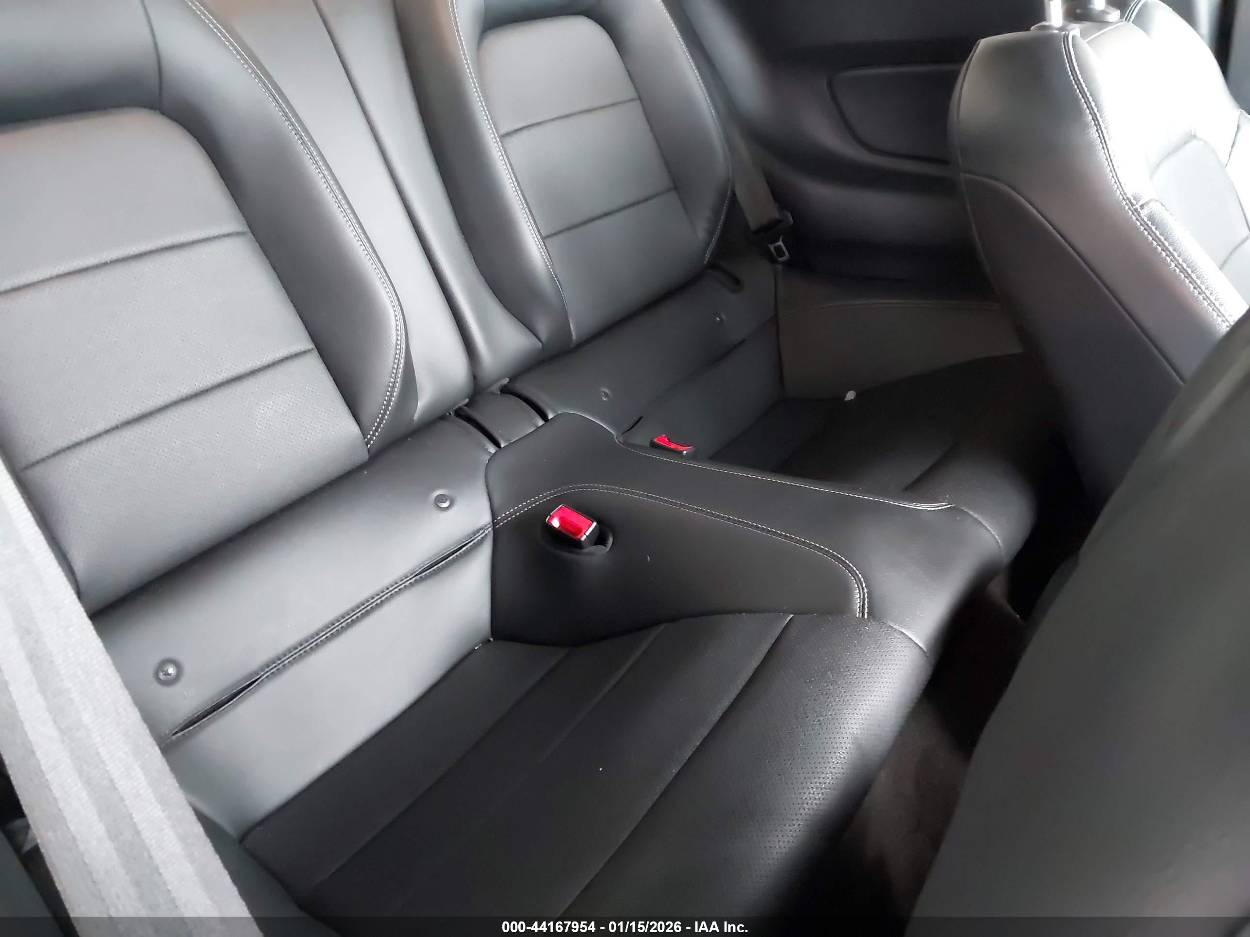 FORD MUSTANG image 8