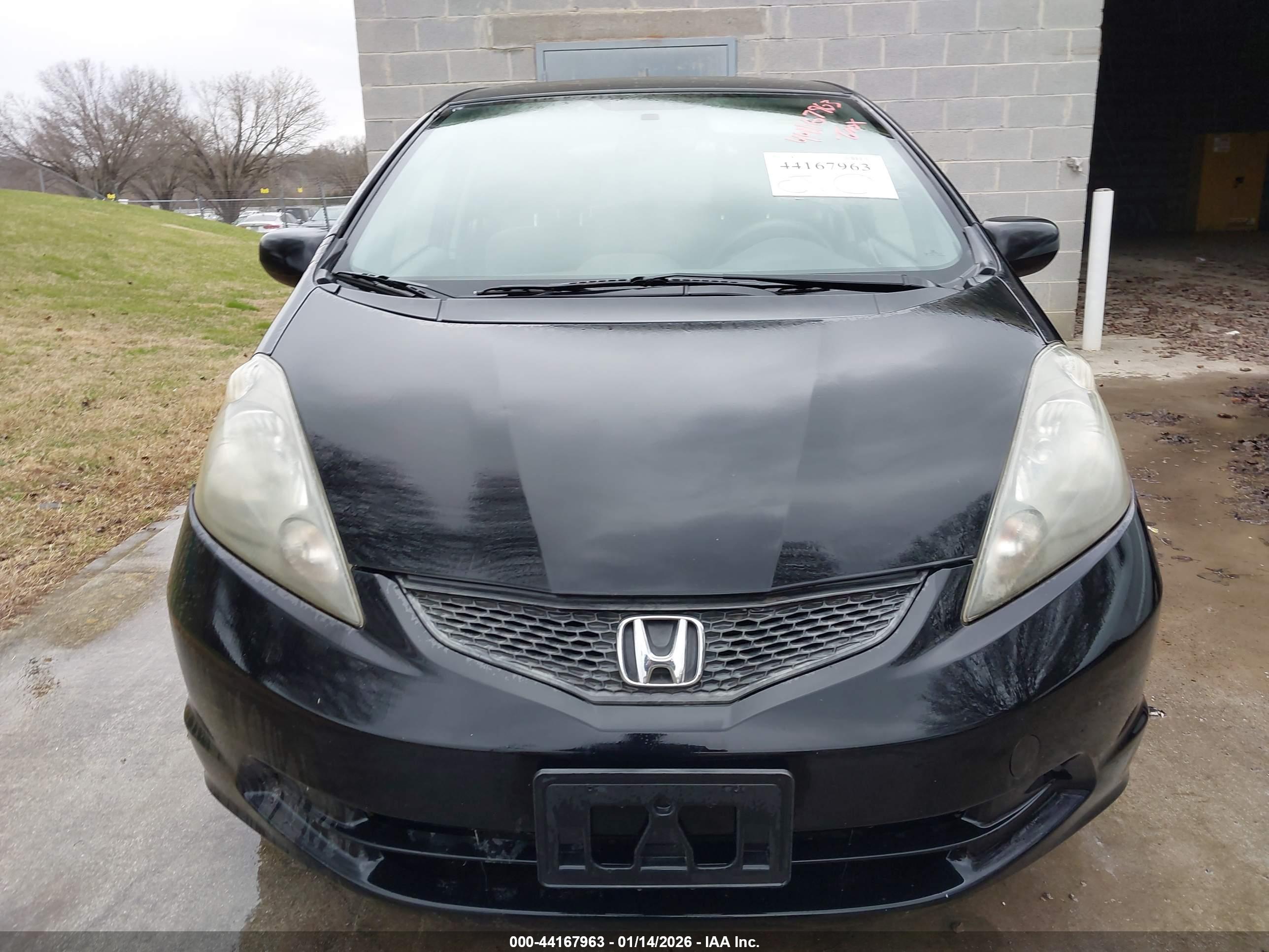 HONDA FIT image 6