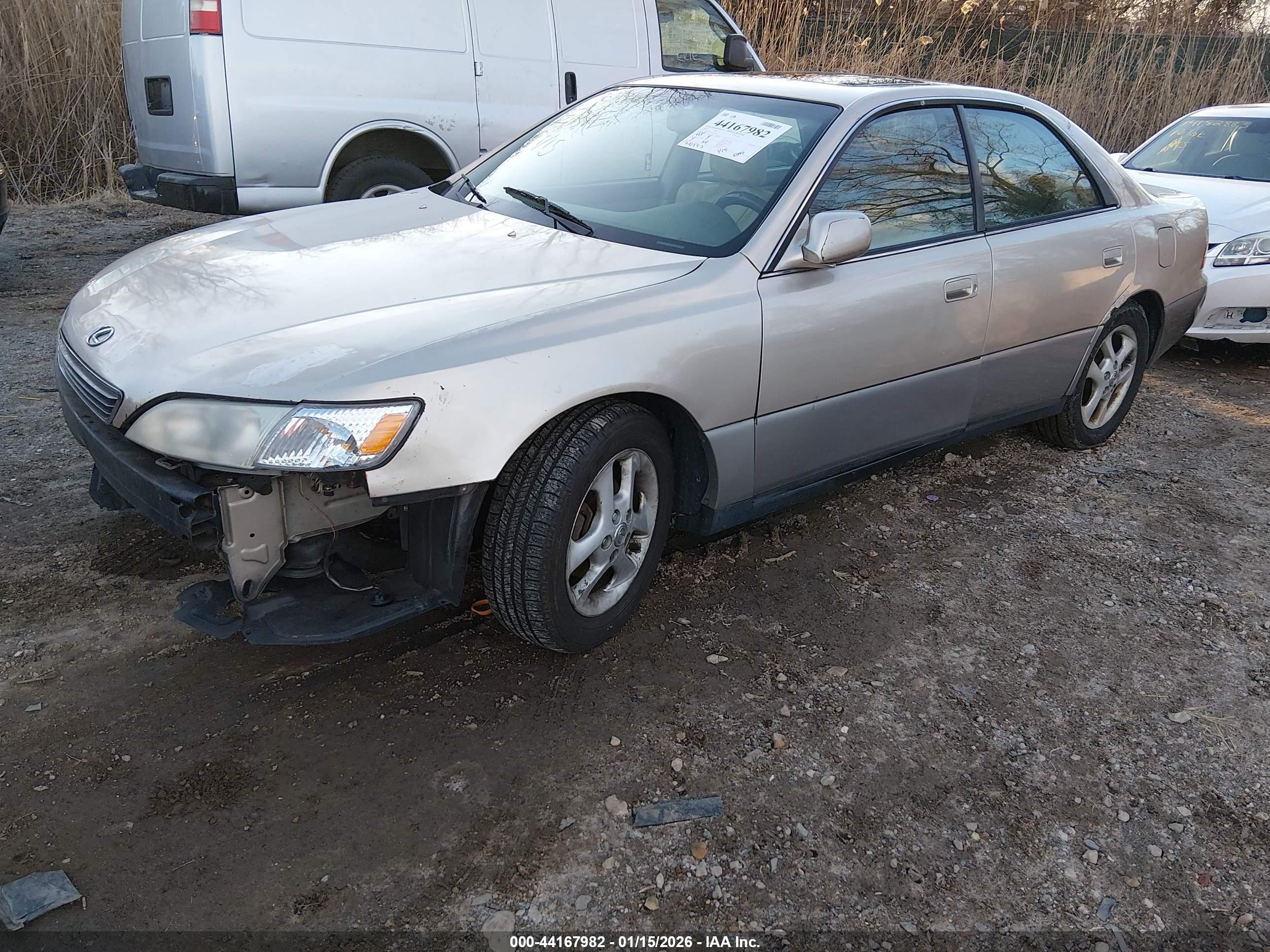 LEXUS ES image 2