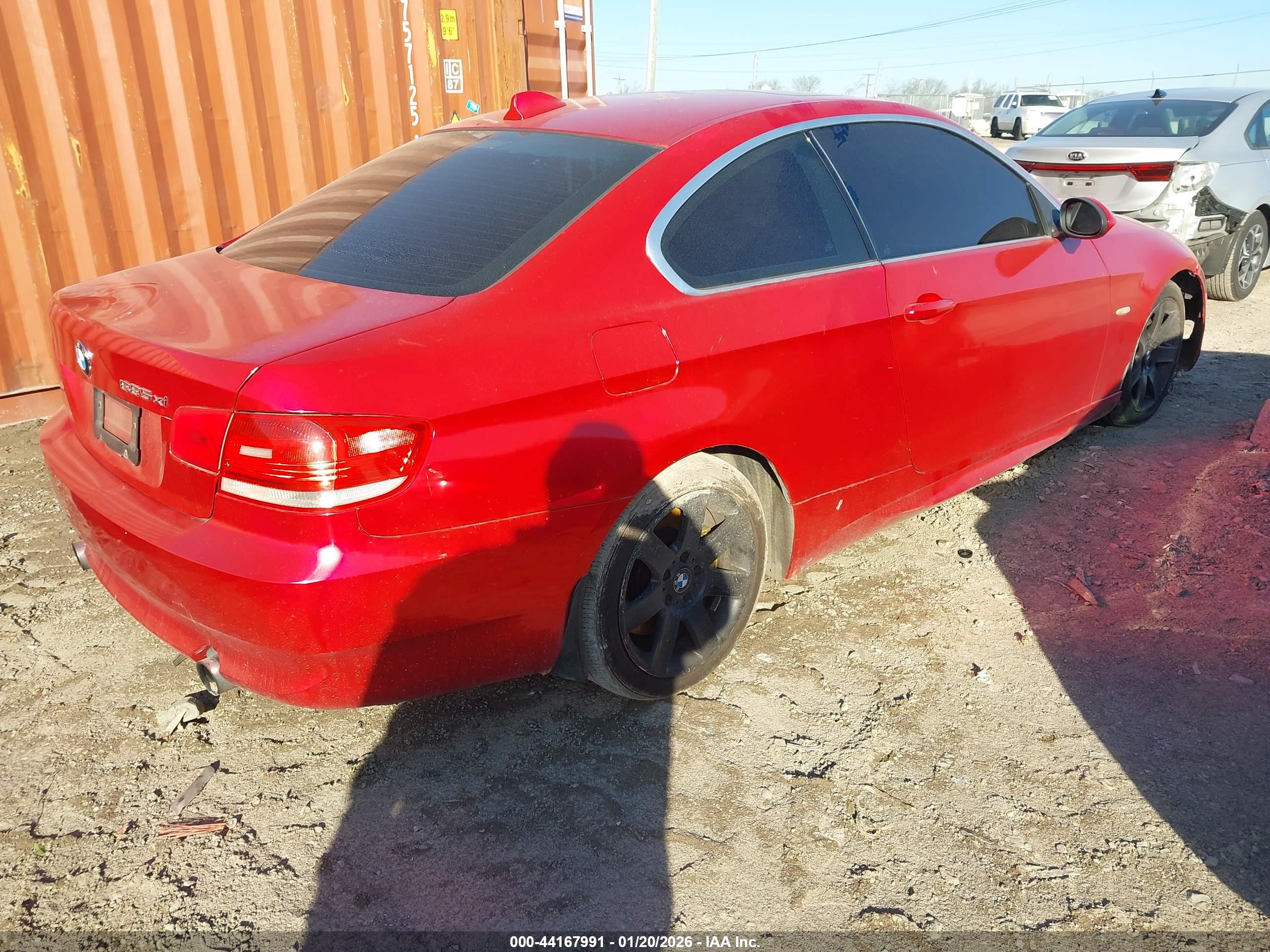 BMW 335XI image 4