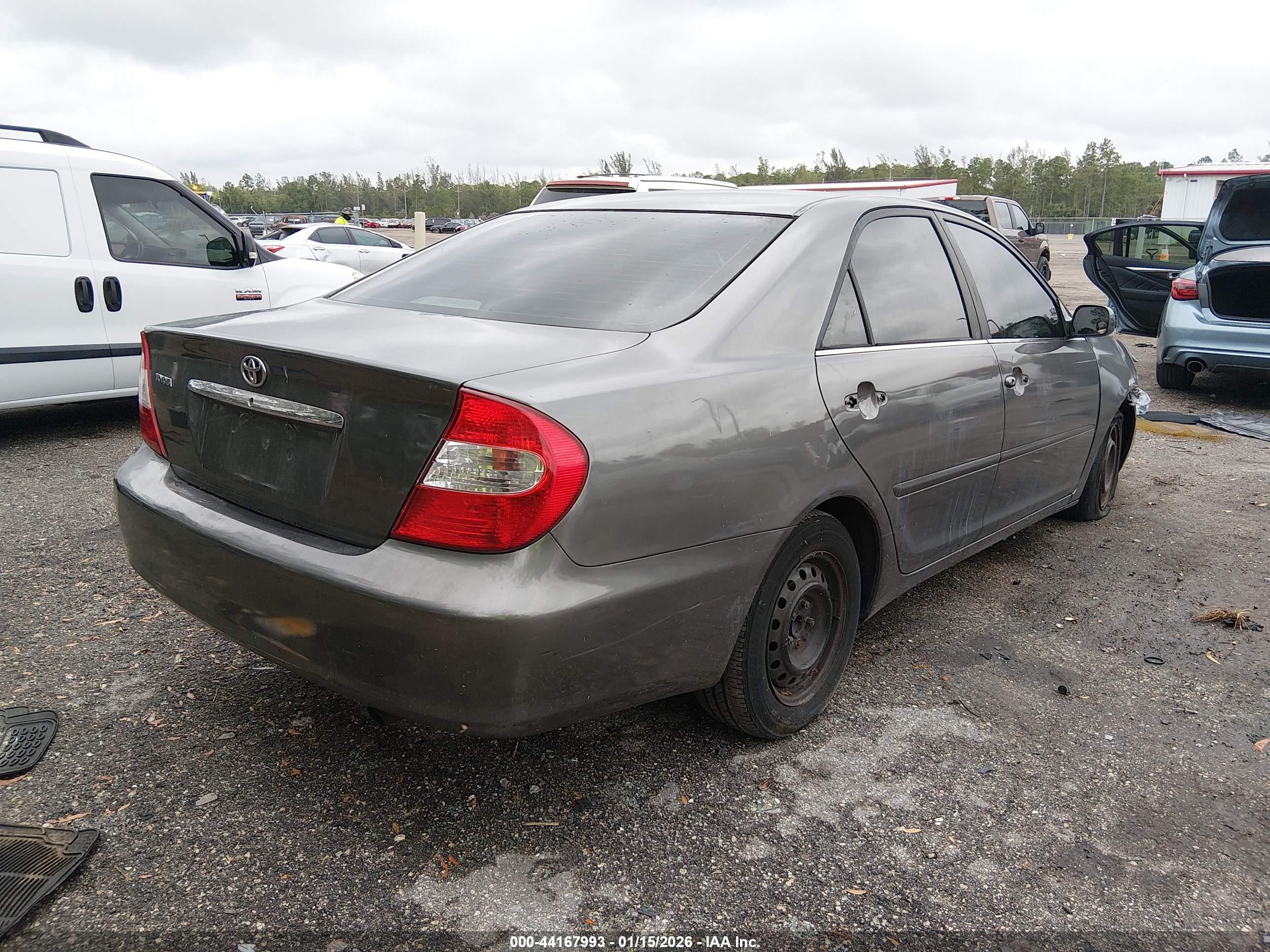 TOYOTA CAMRY image 4