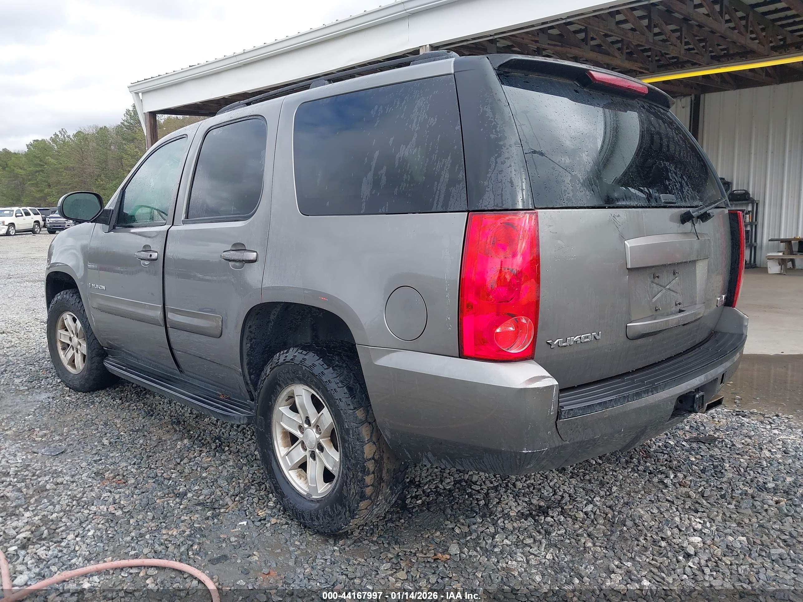 GMC YUKON image 3