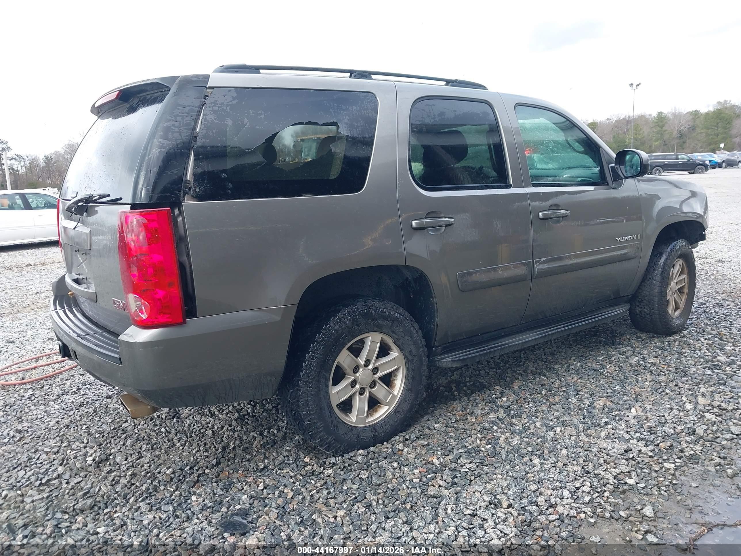GMC YUKON image 4