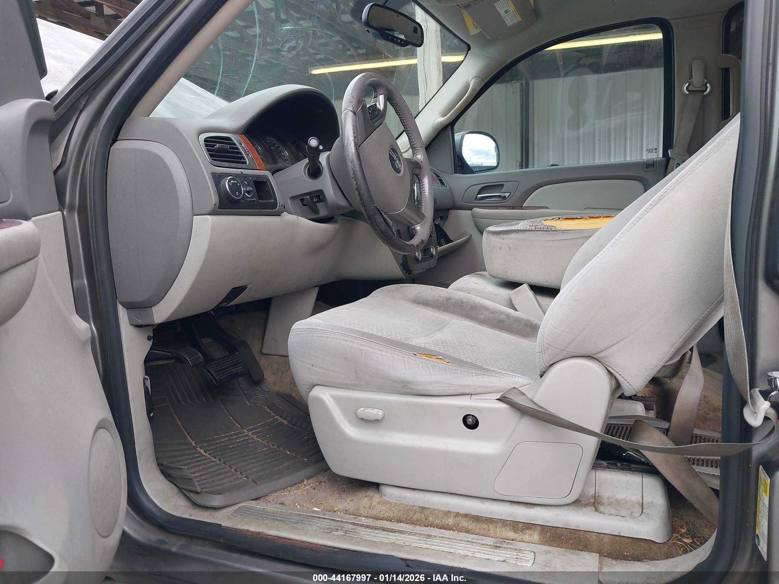 GMC YUKON image 5