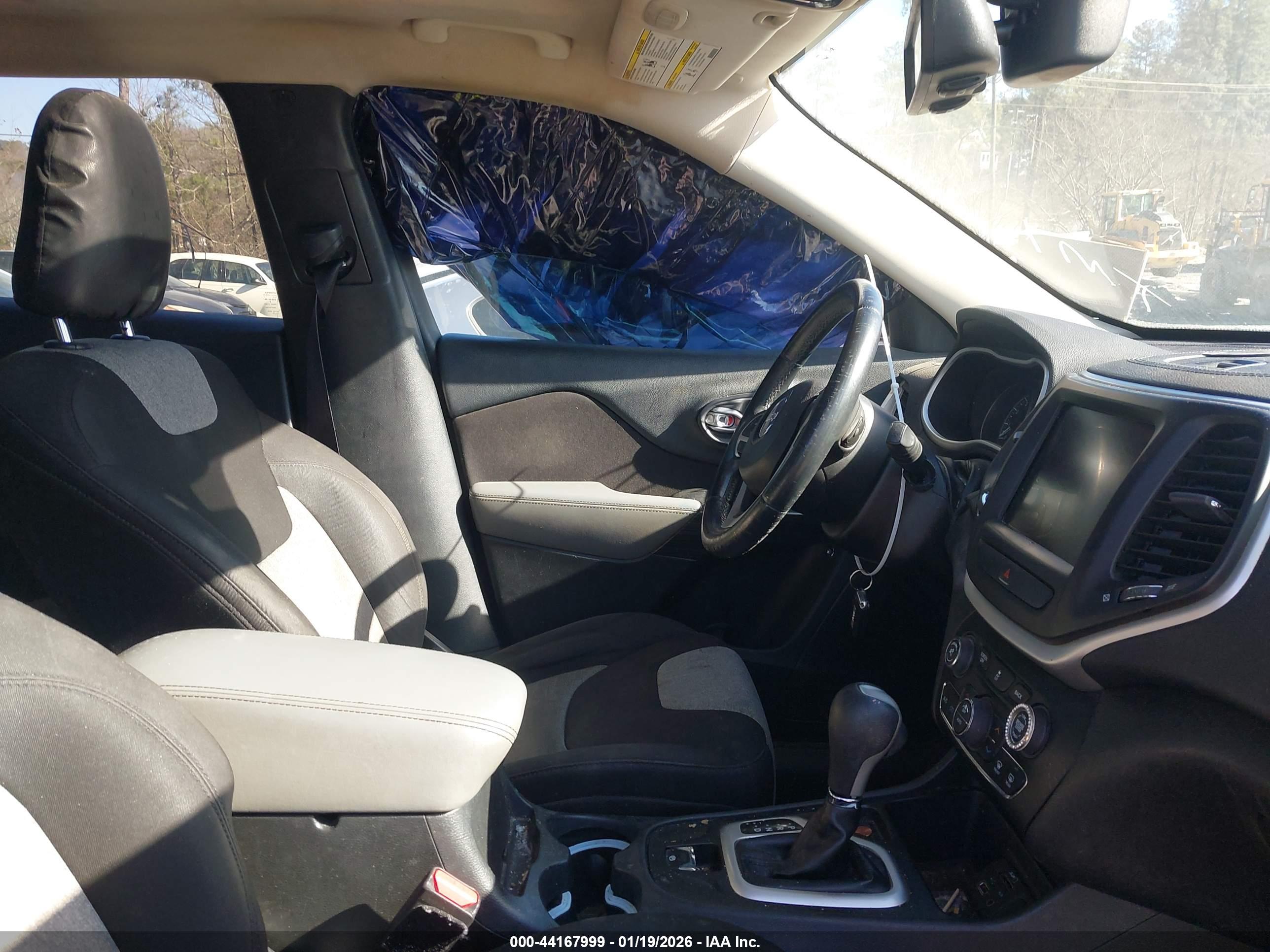 JEEP CHEROKEE image 5