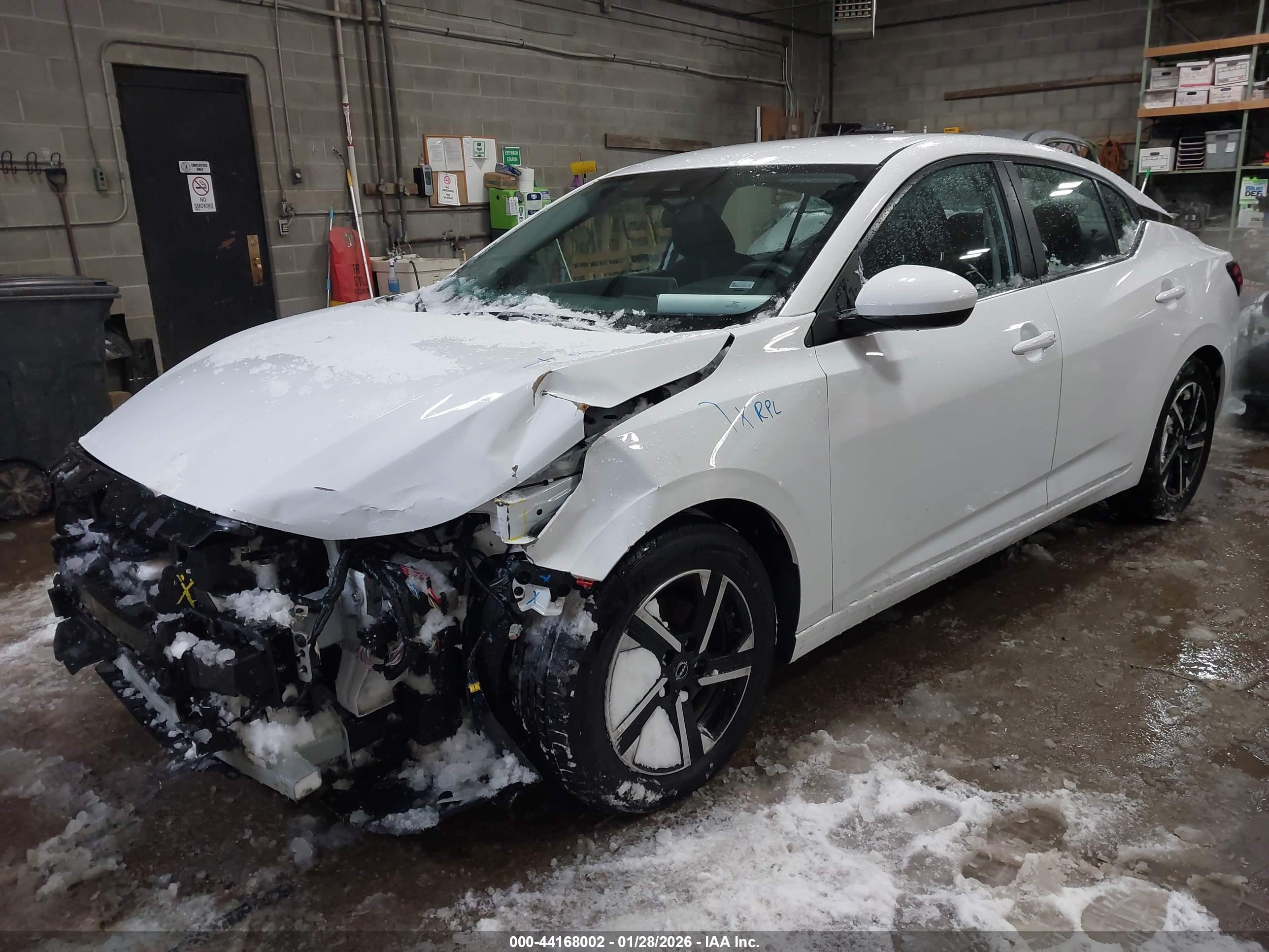 NISSAN SENTRA image 2