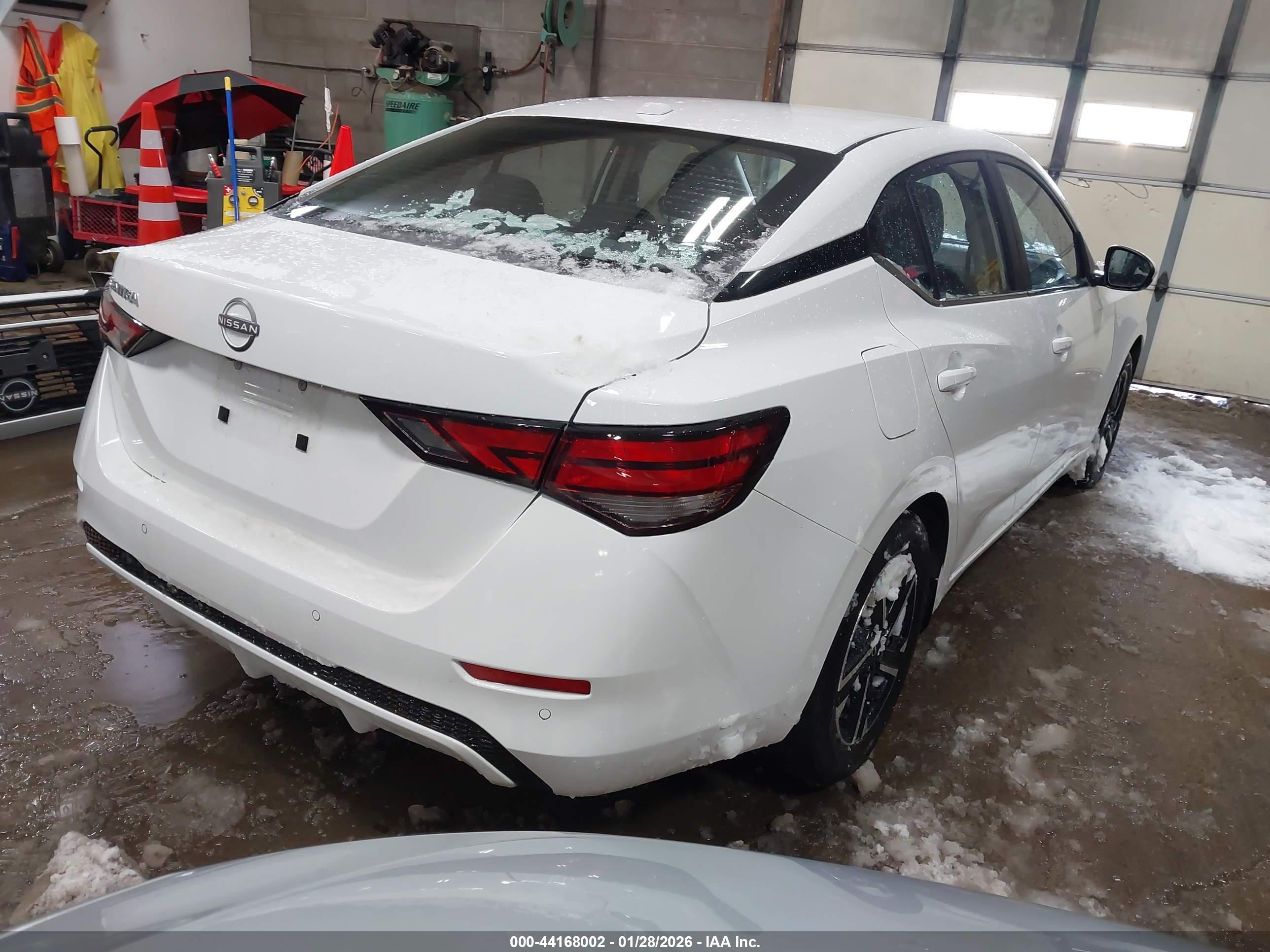 NISSAN SENTRA image 4