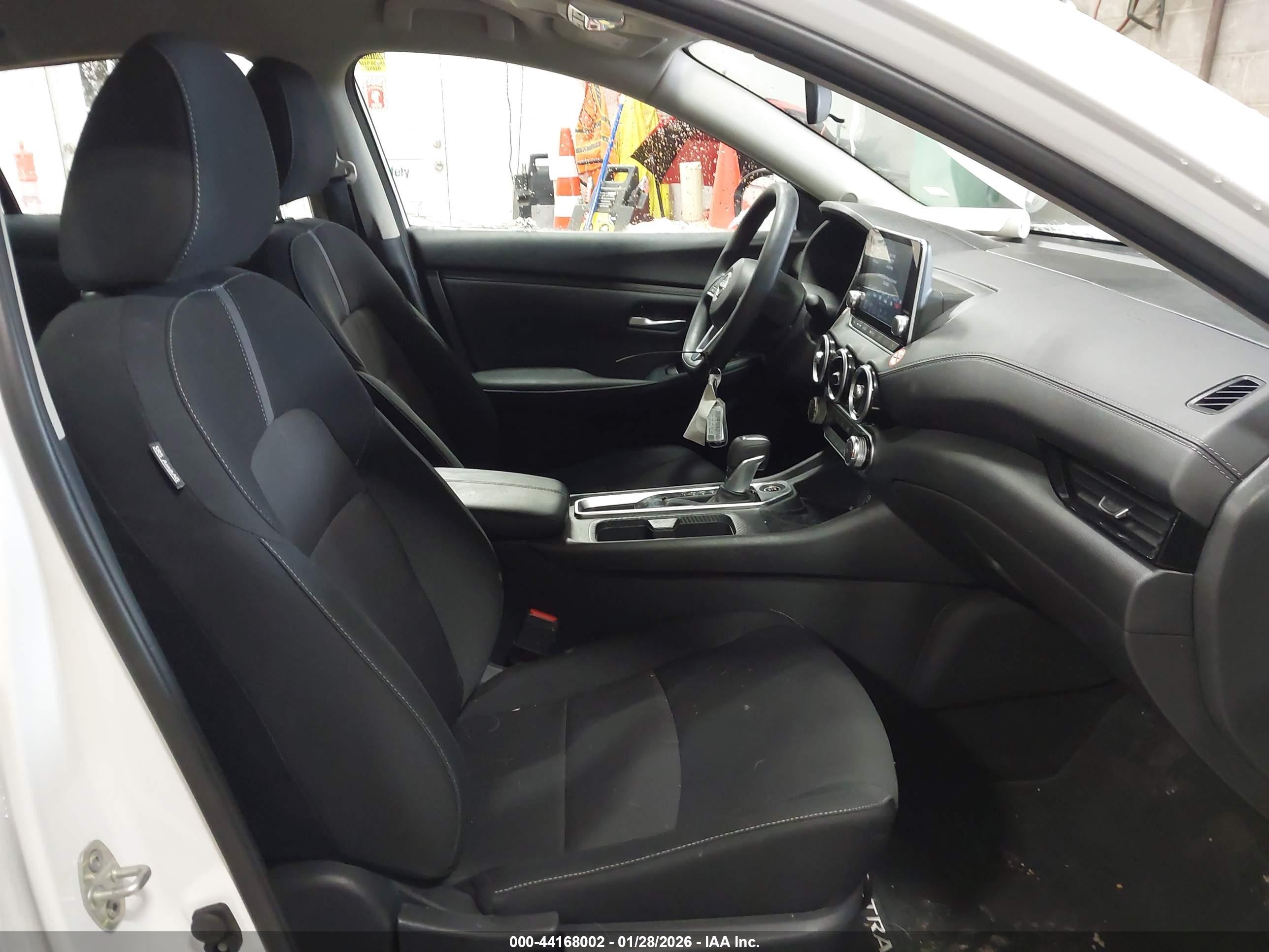 NISSAN SENTRA image 5