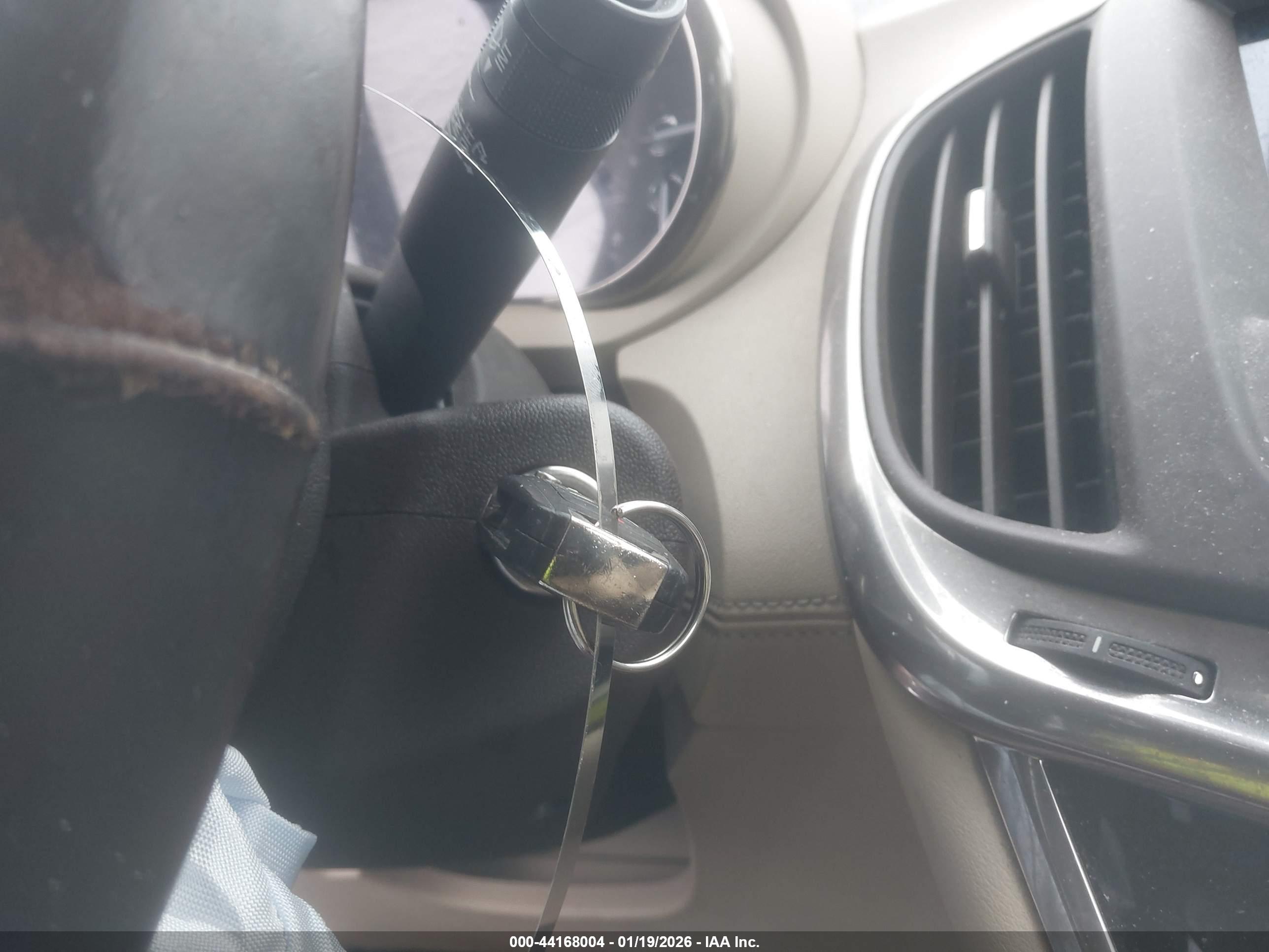 BUICK LACROSSE image 11