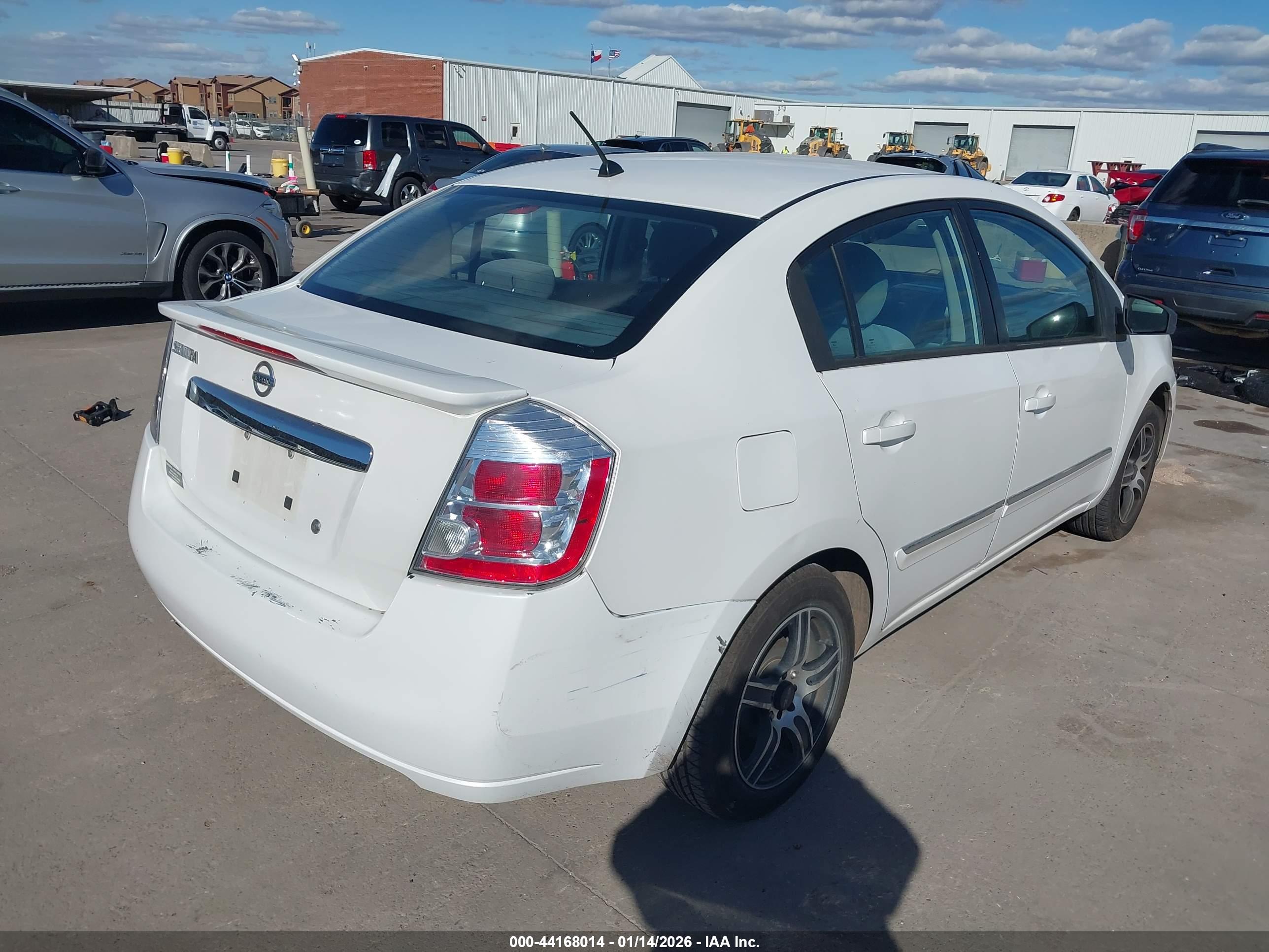 NISSAN SENTRA image 4