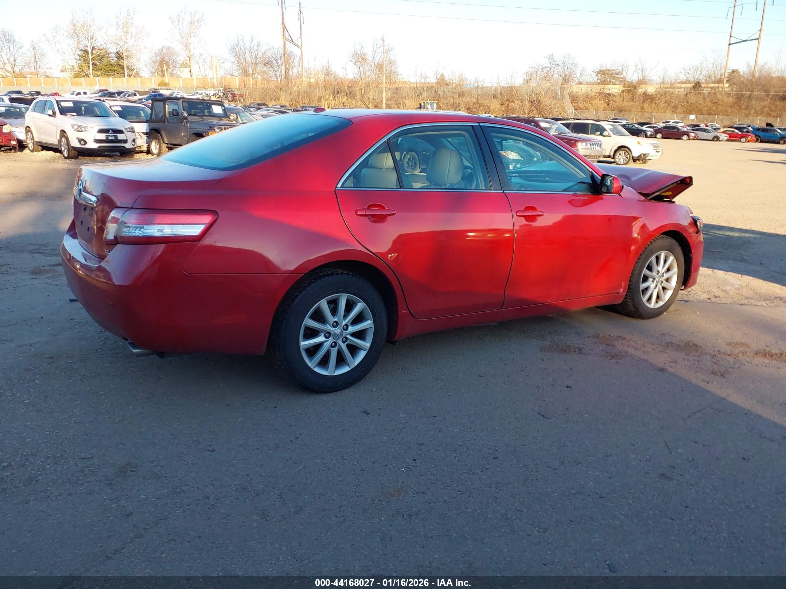 TOYOTA CAMRY image 4