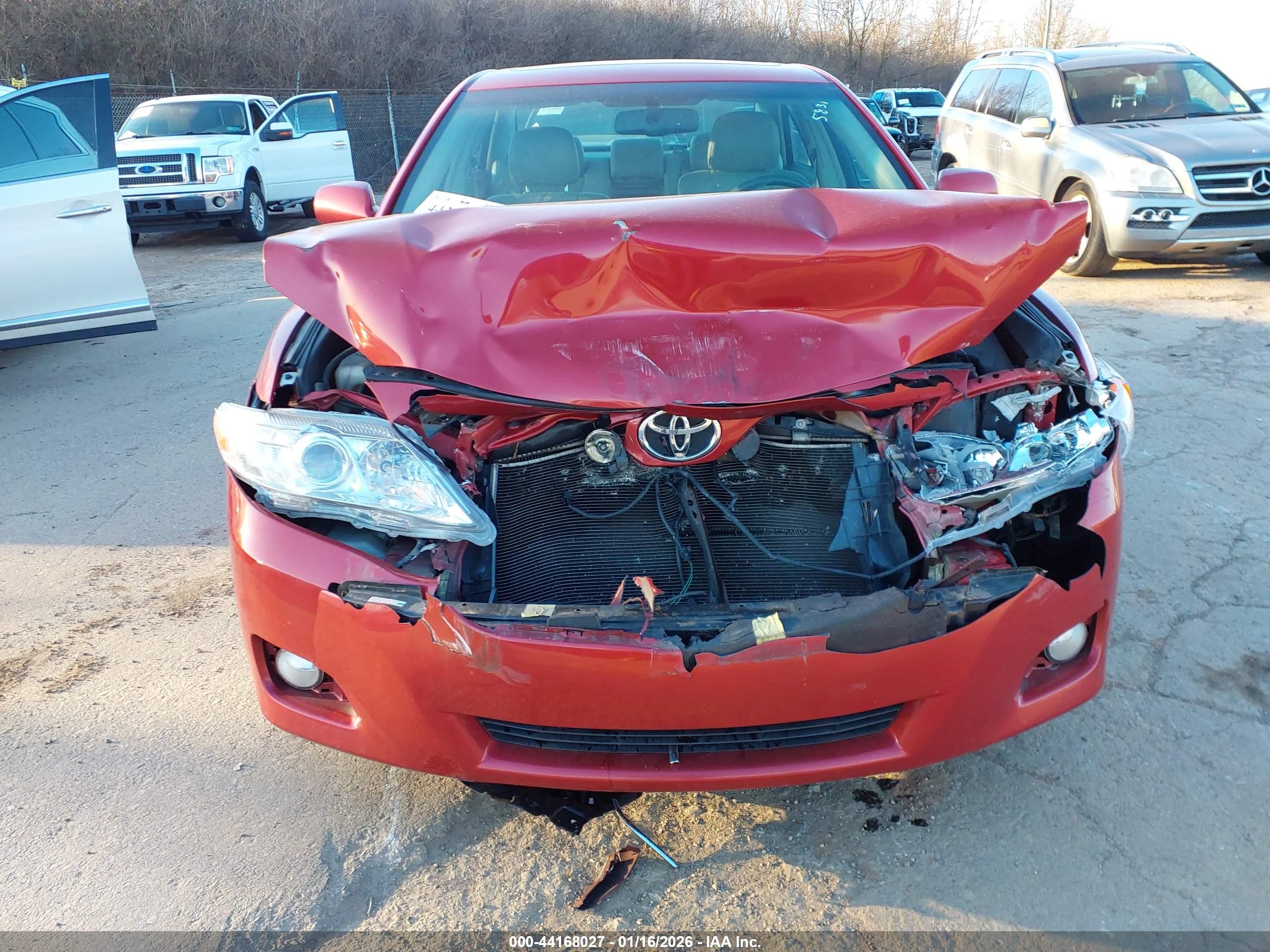 TOYOTA CAMRY image 6