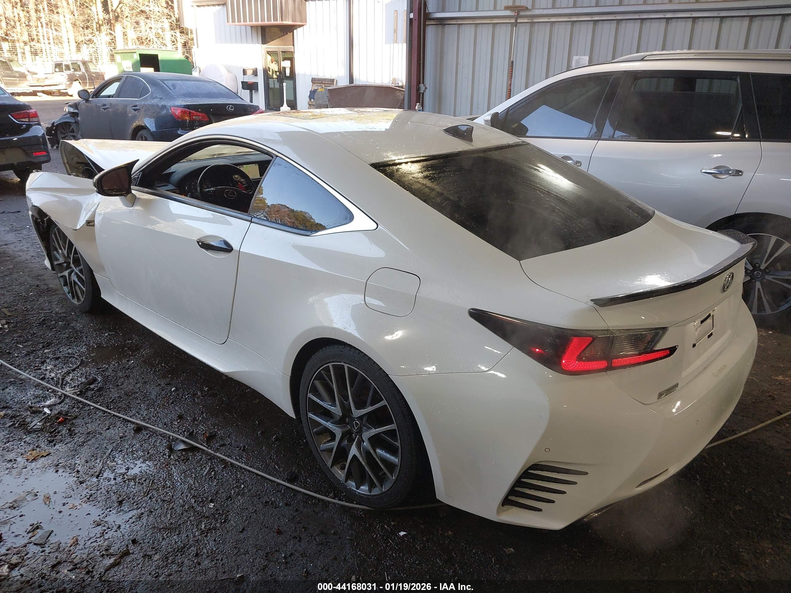 LEXUS RC image 3