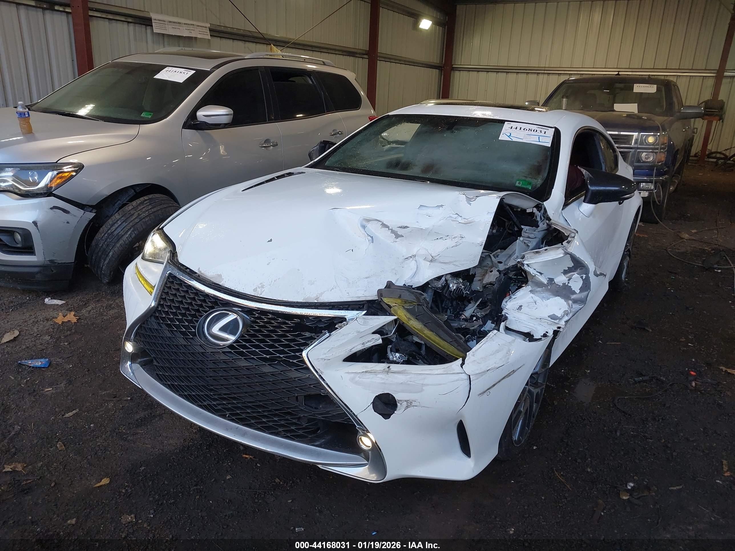 LEXUS RC image 6