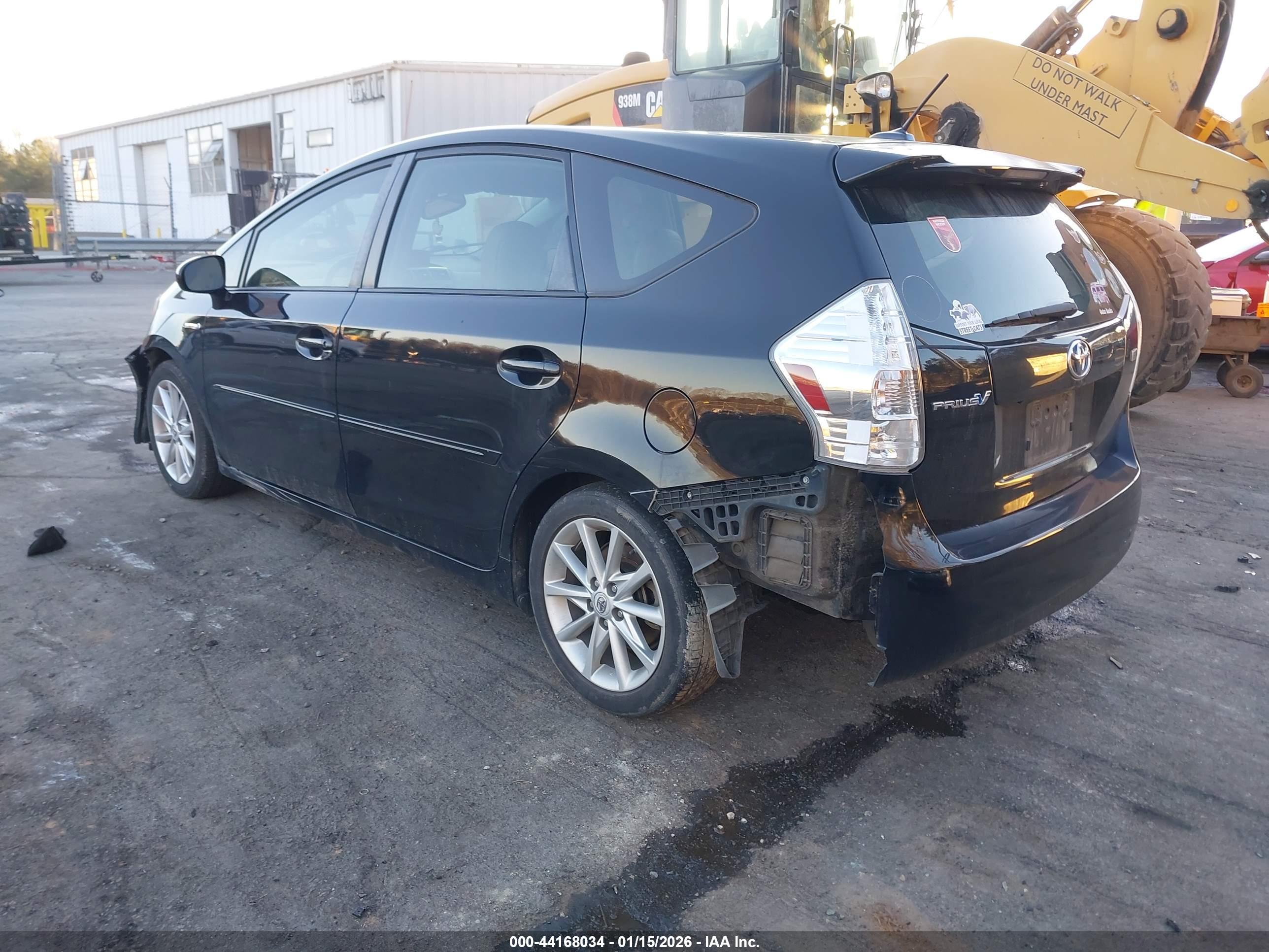 TOYOTA PRIUS image 3