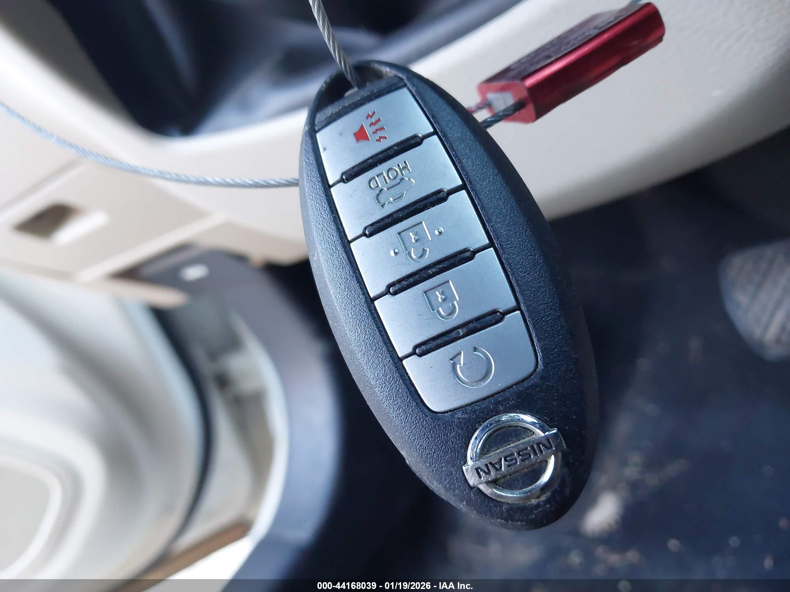 NISSAN MAXIMA image 11