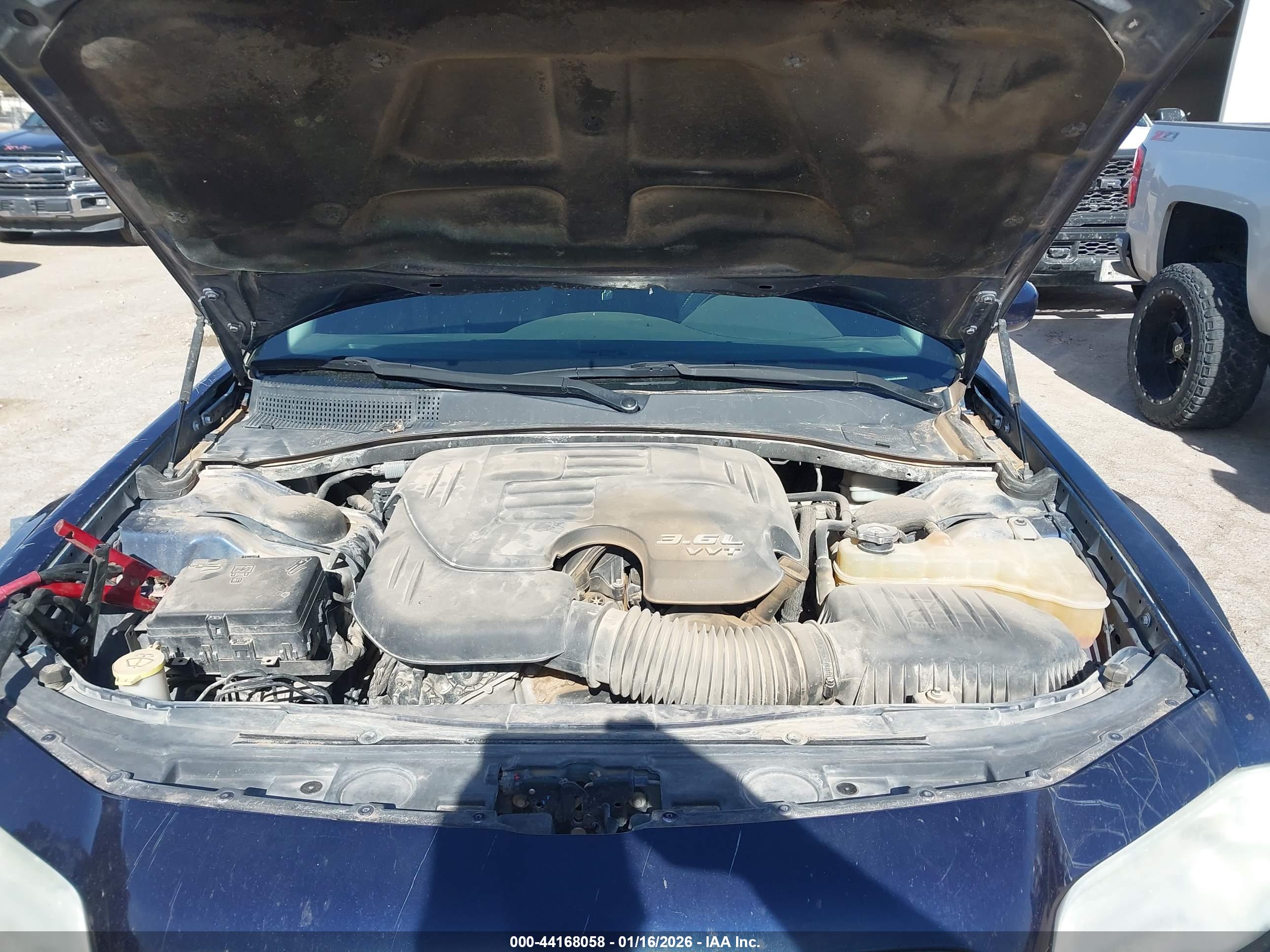 CHRYSLER 300 image 10