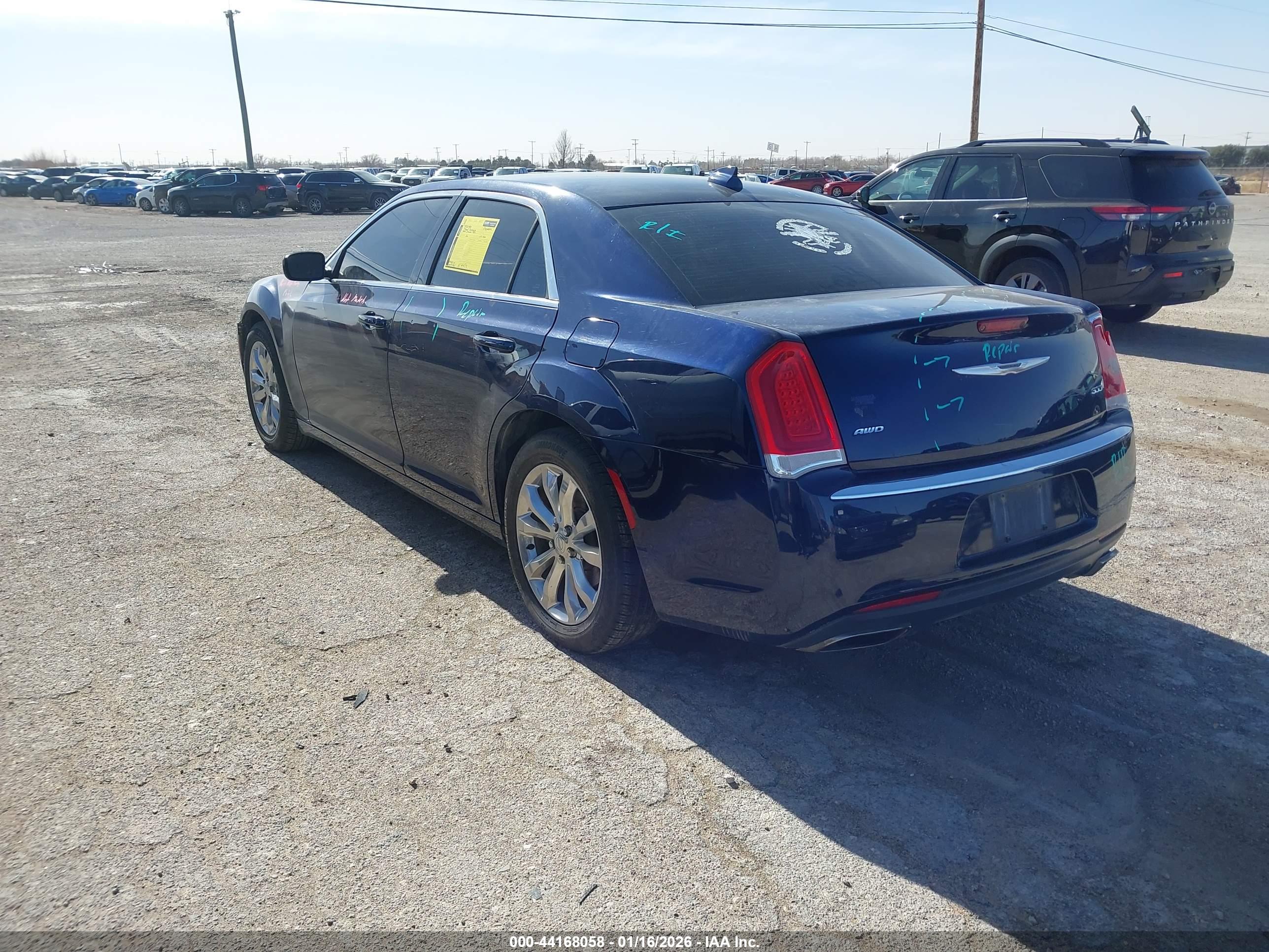 CHRYSLER 300 image 3