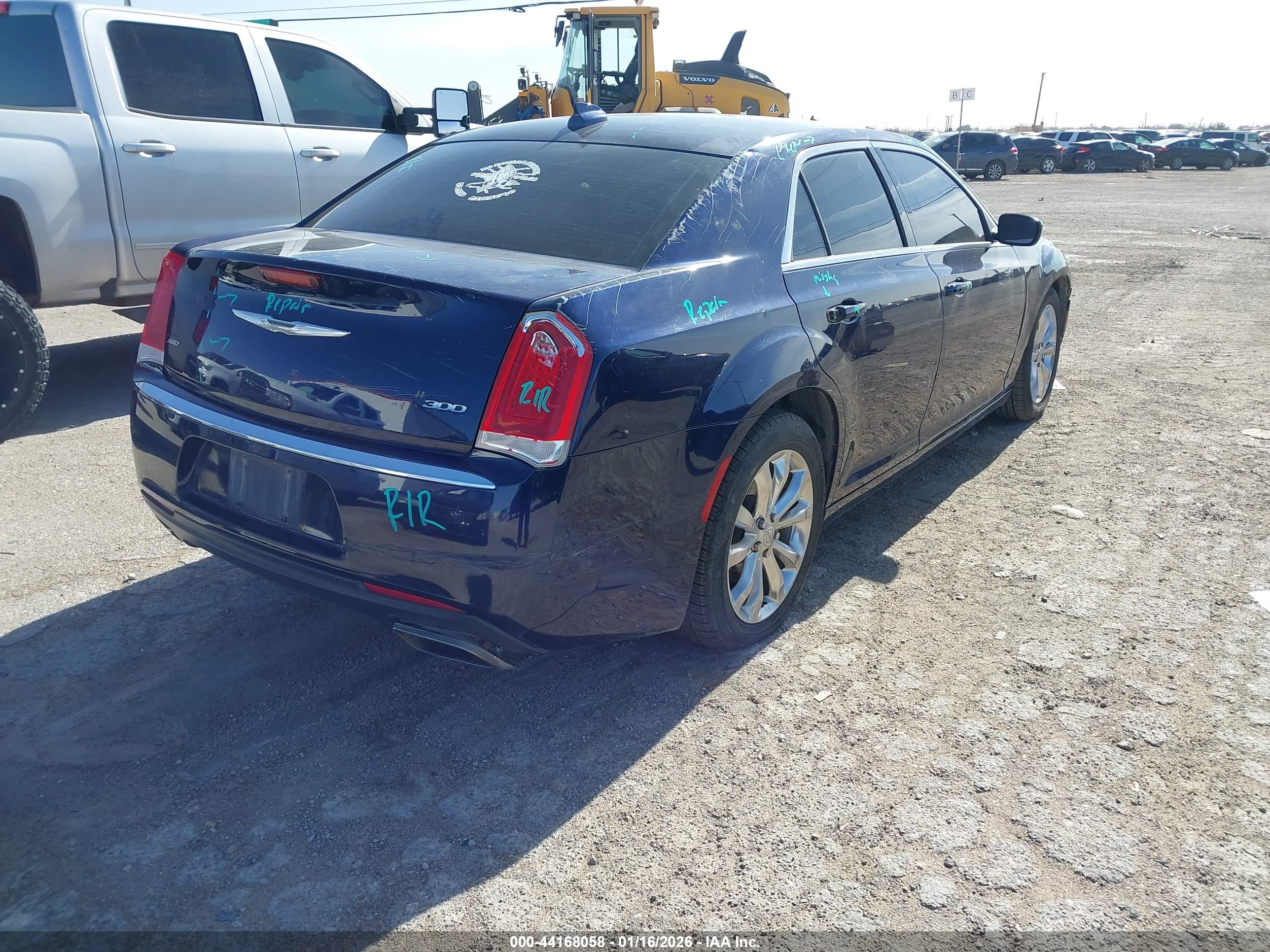 CHRYSLER 300 image 4