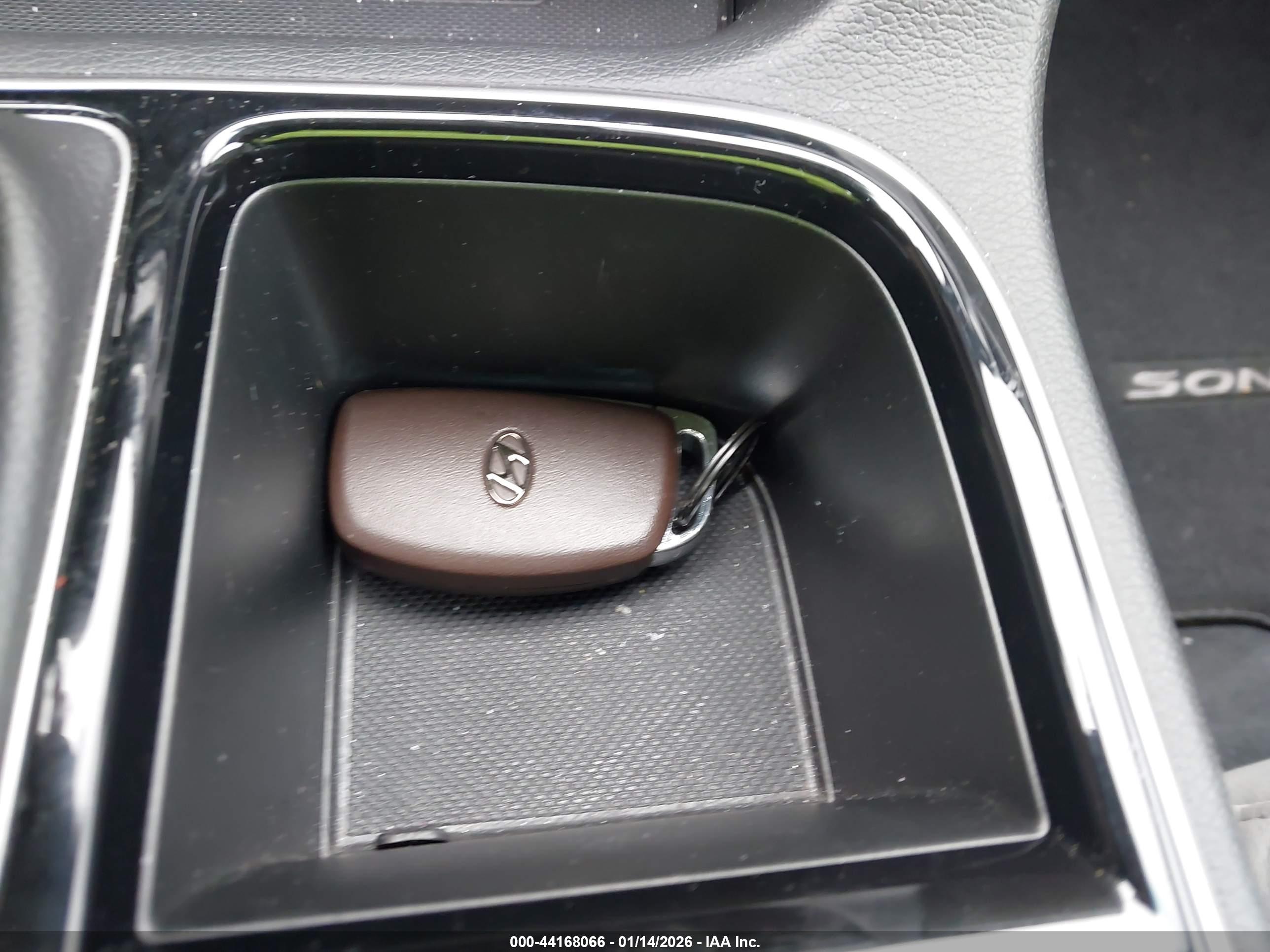 HYUNDAI SONATA image 11