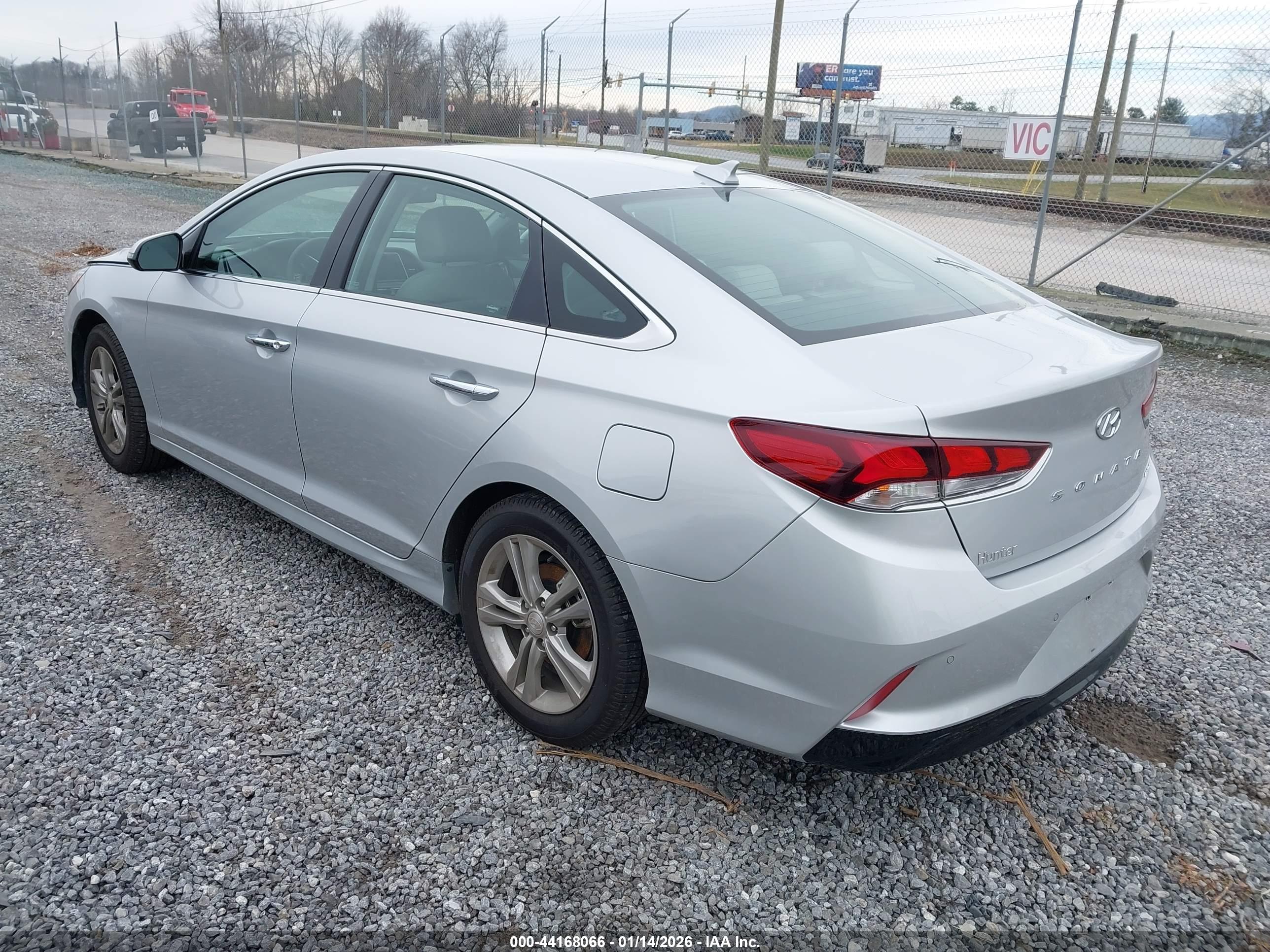 HYUNDAI SONATA image 3