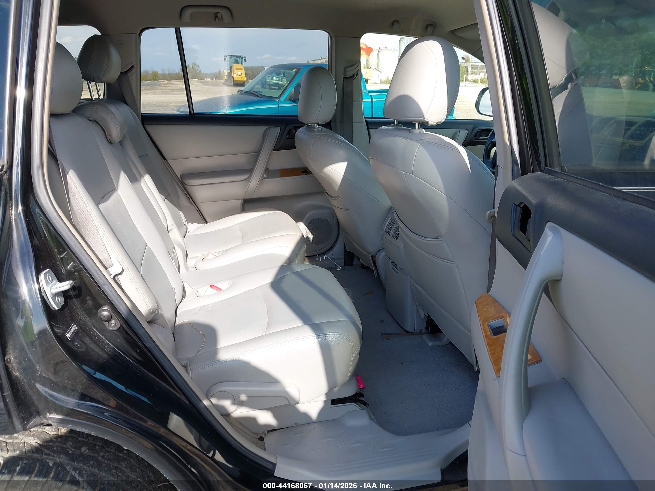 TOYOTA HIGHLANDER image 8